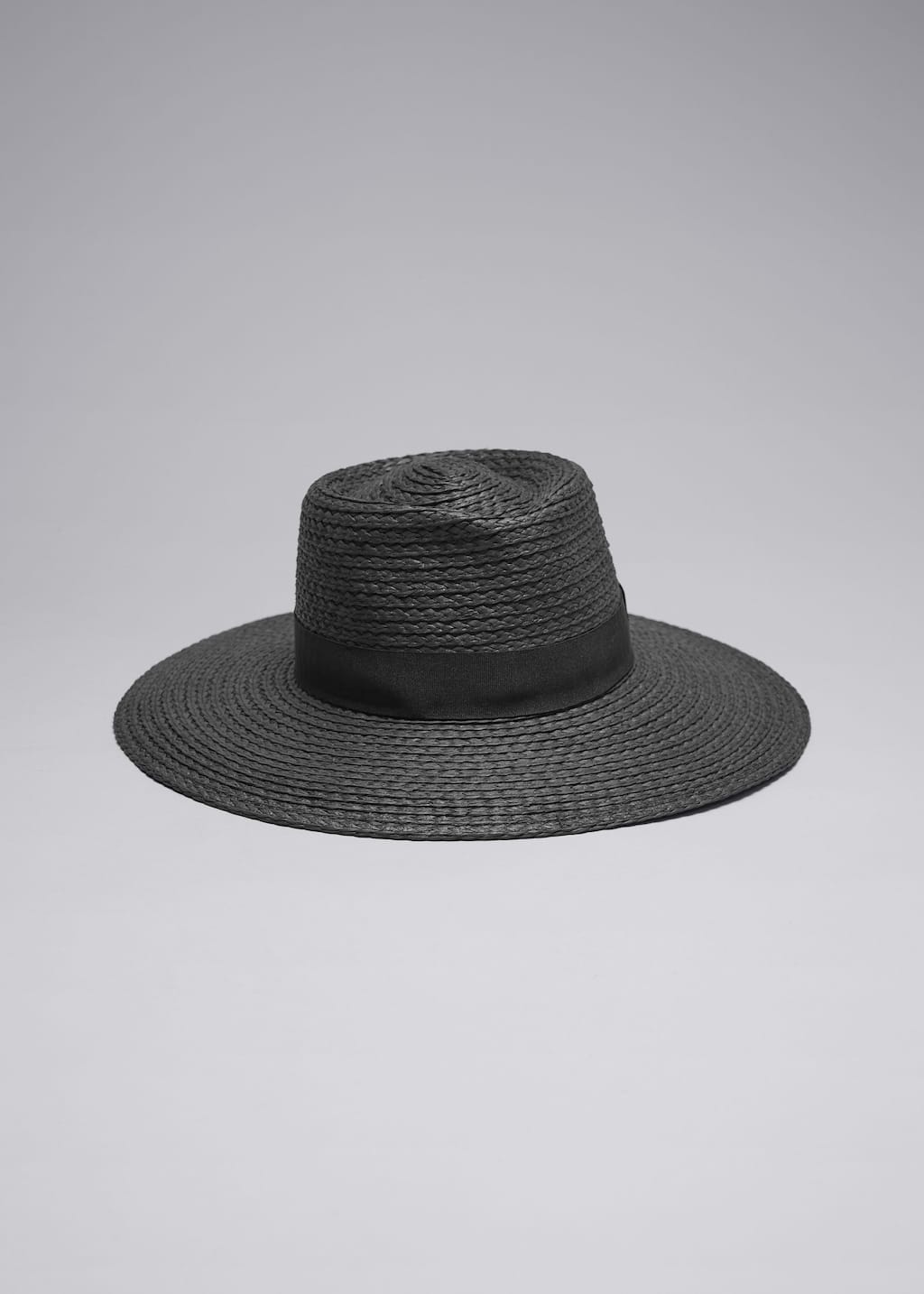 Image of Sombrero de paja con banda de grosgrain