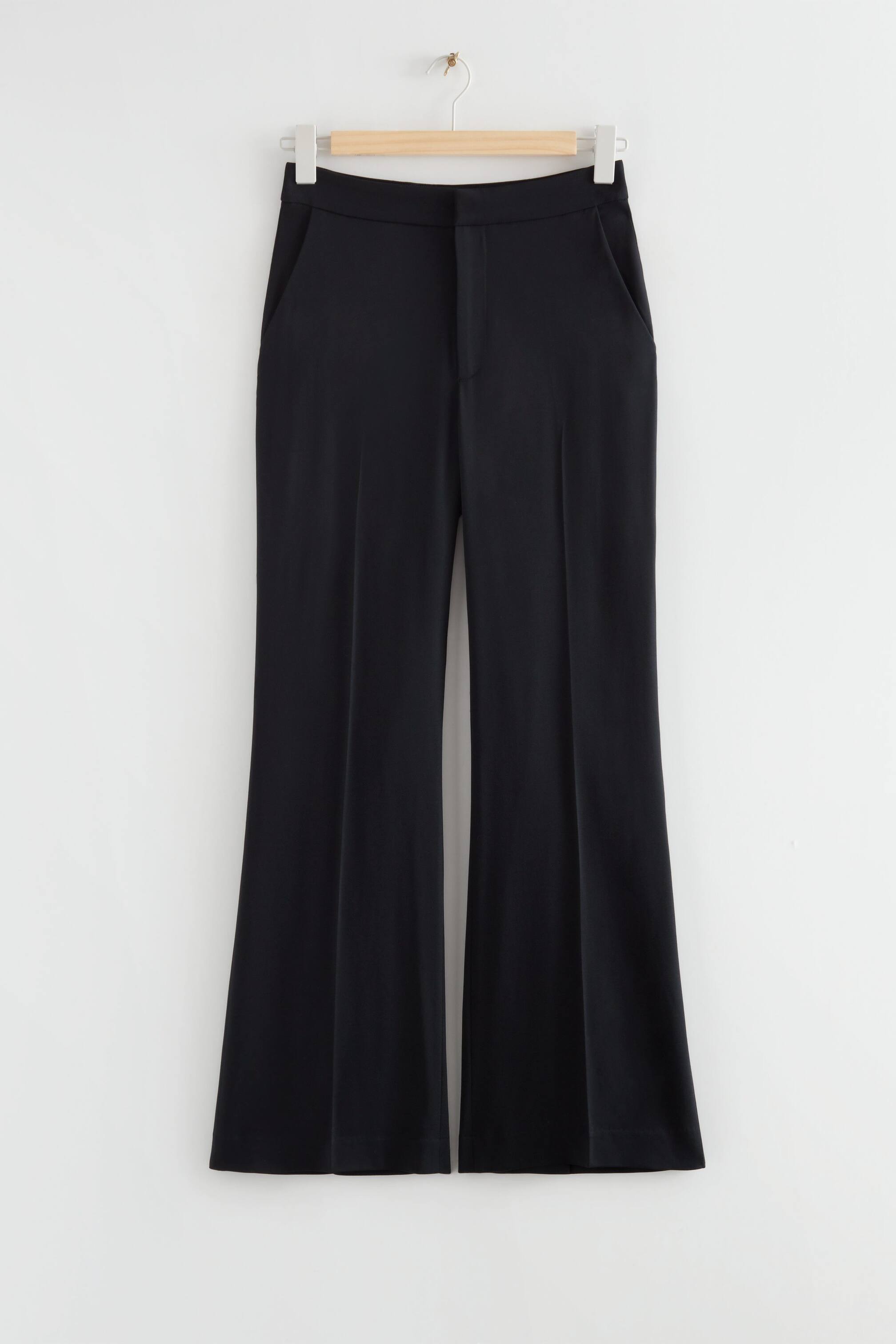 Agrandir l'image: Geklede uitlopende broek - Zwart - FEMME | H&M BE 1