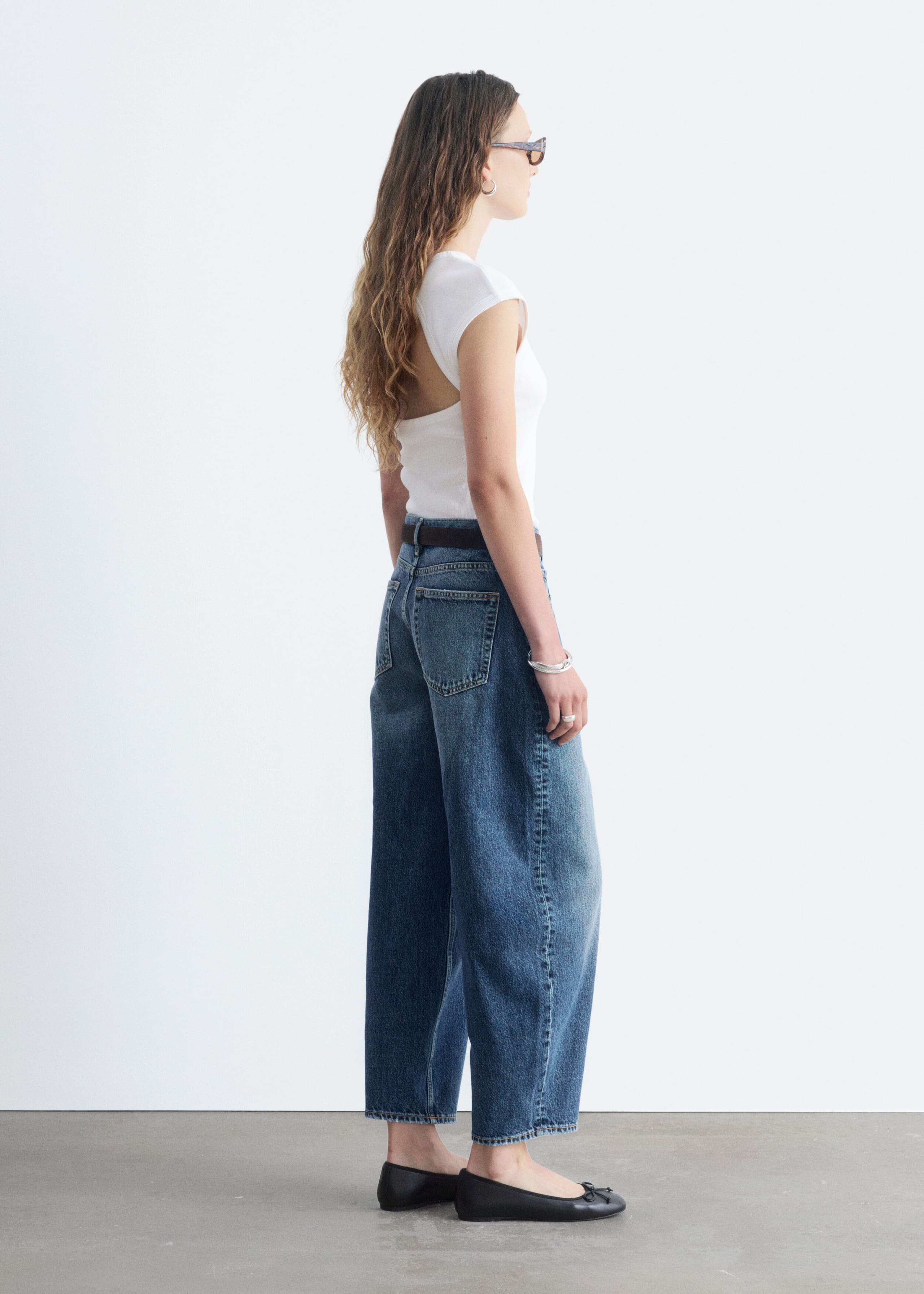 Barrel-Leg Ankle Jeans - Washed blue - Lookbook