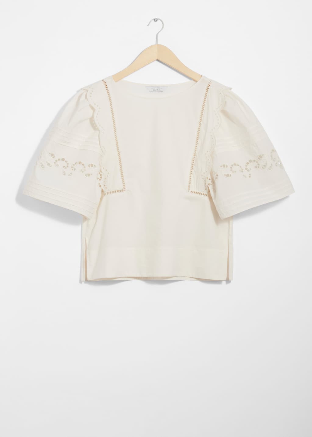 Bluse mit Wellenkanten