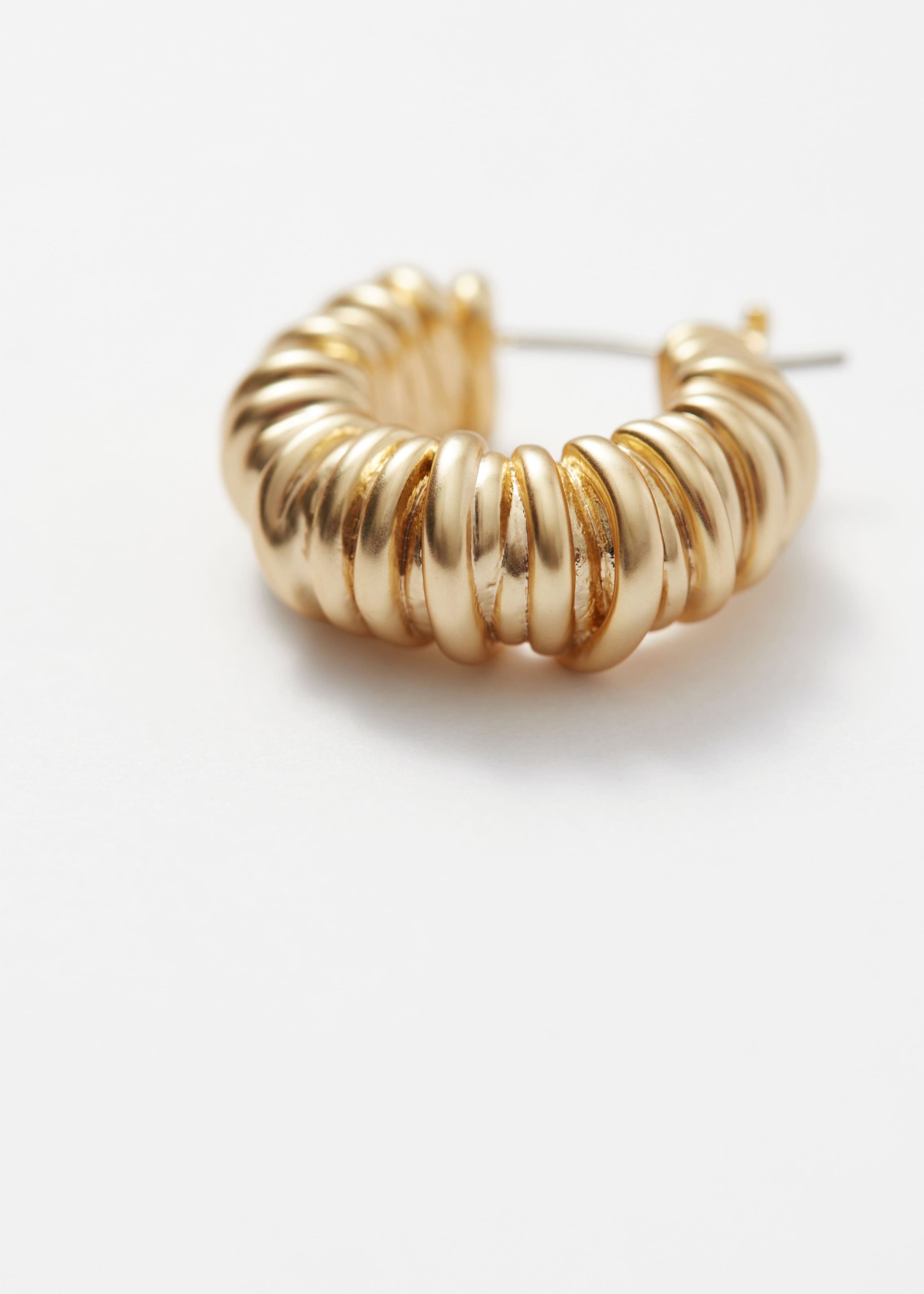 Irregular Hoop Earrings - {{variantName}} - Descrizione dettagliata