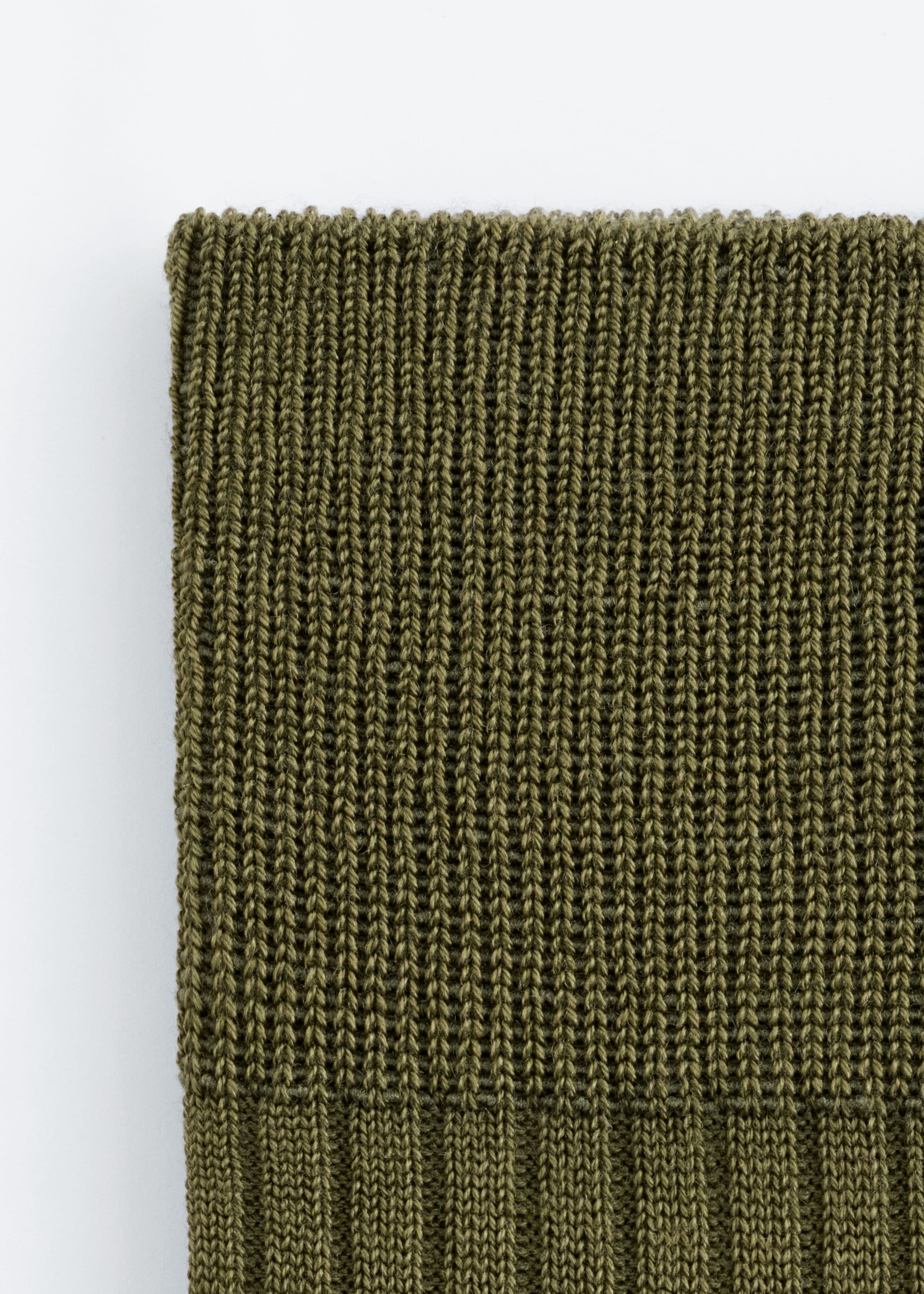 Jedwabne skarpetki w prążki – Ciemnobrązowy – Martwa natura