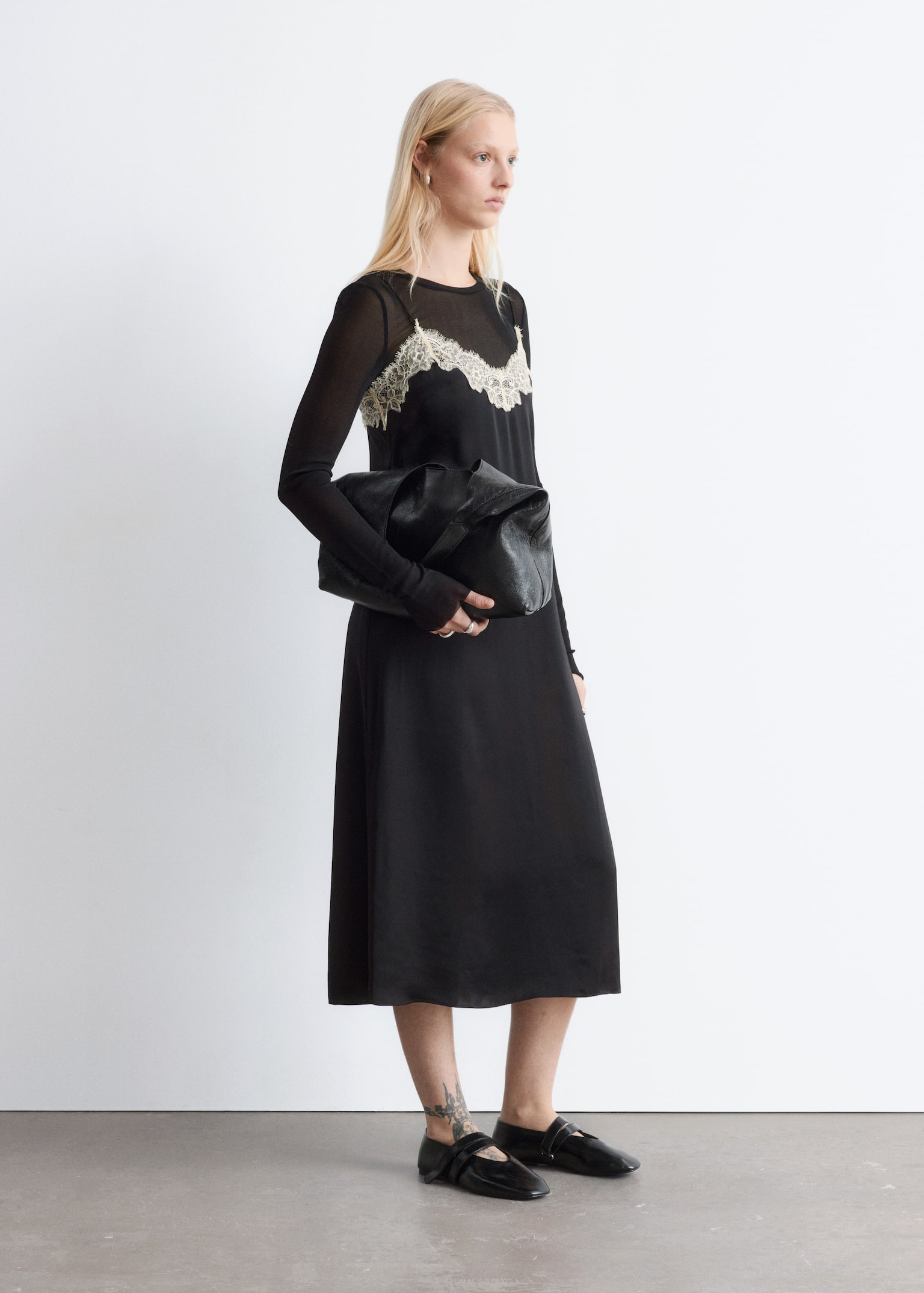 Satynowa sukienka midi - Czarny - 9