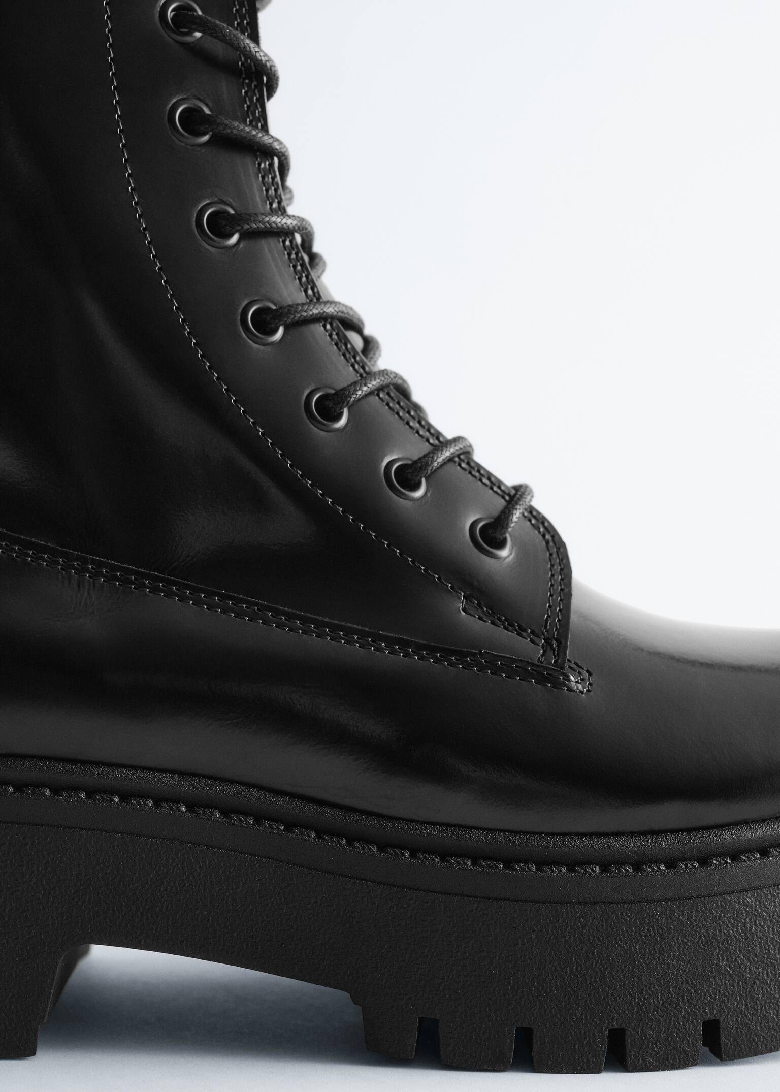 Lace-Up Leather Boots - Black/Brown - 3