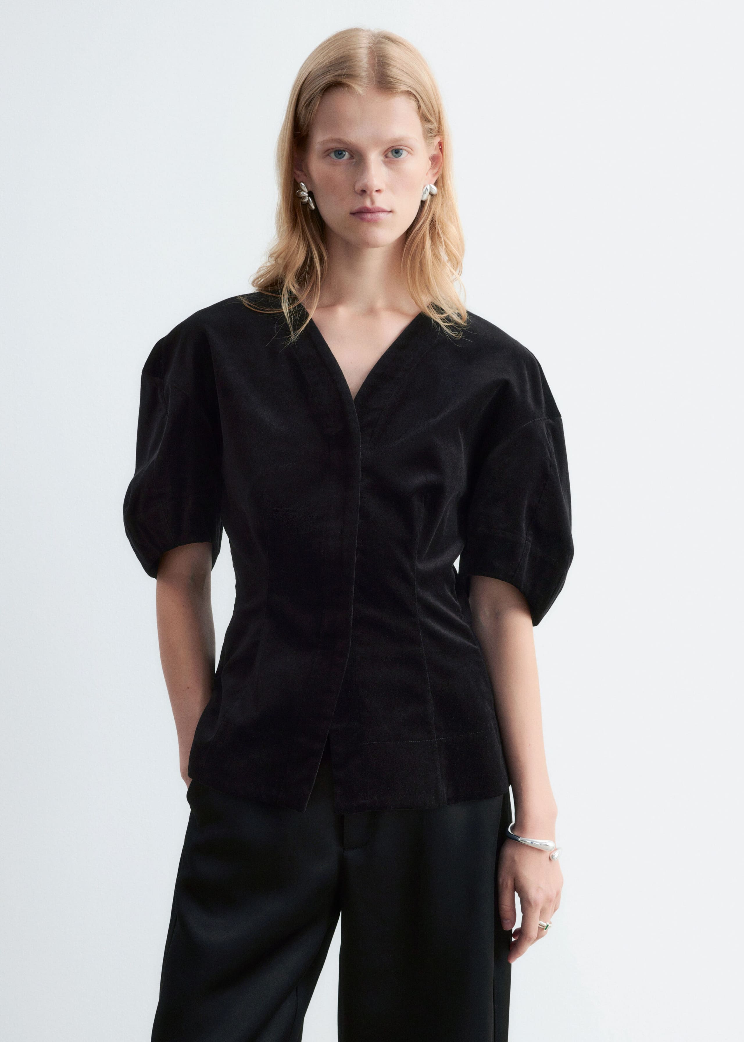 Fitted Velvet Blouse - Black - Lookbook