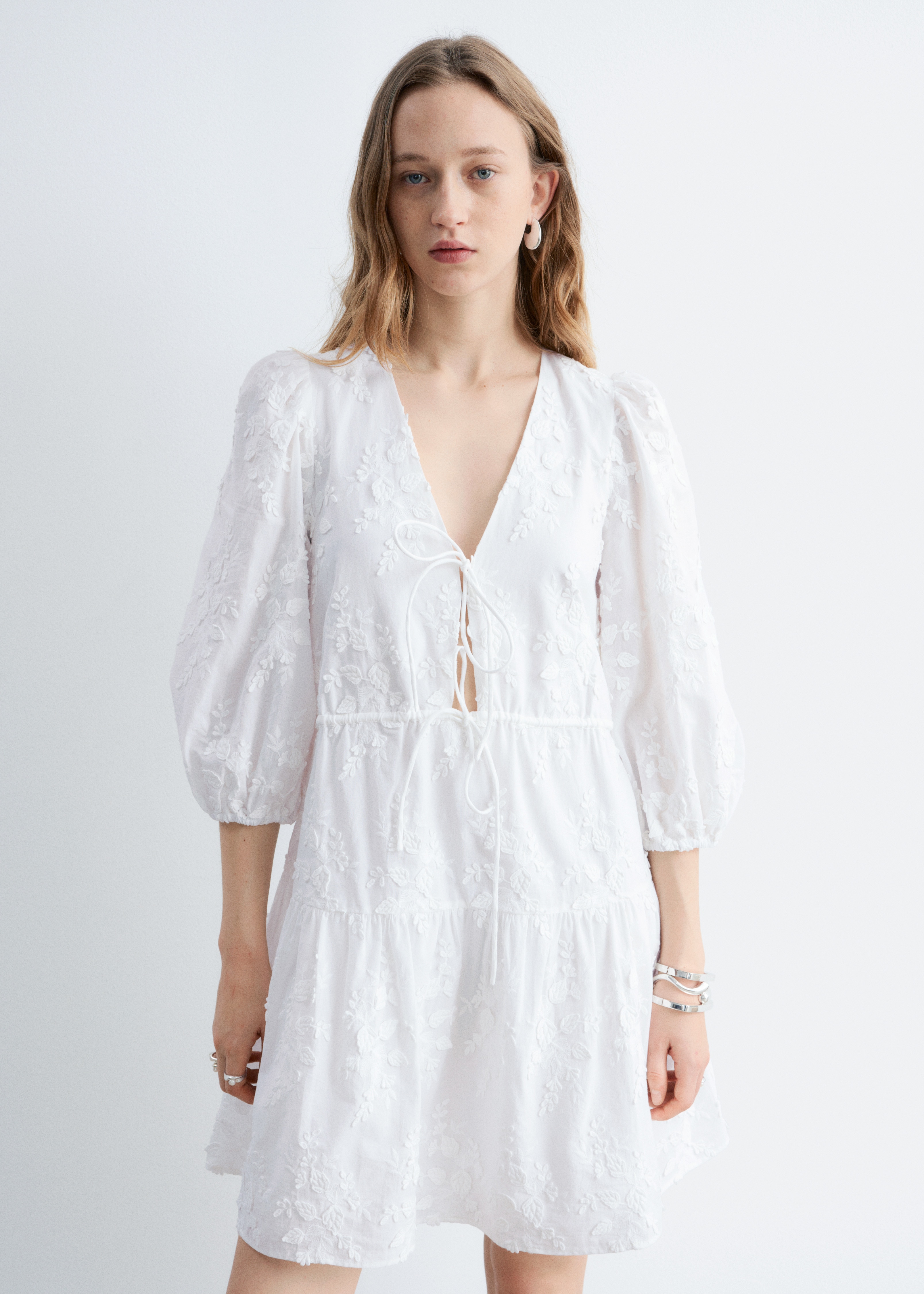 Minikleid mit Stickerei - Weiß