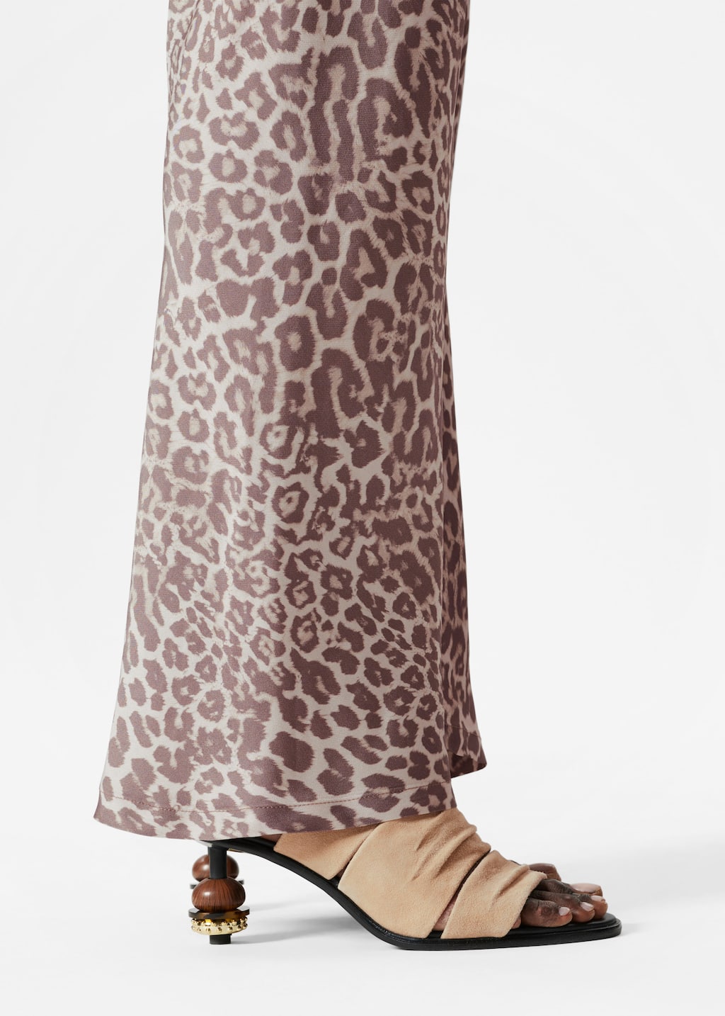 Image of Mules in pelle con dettaglio decorativo