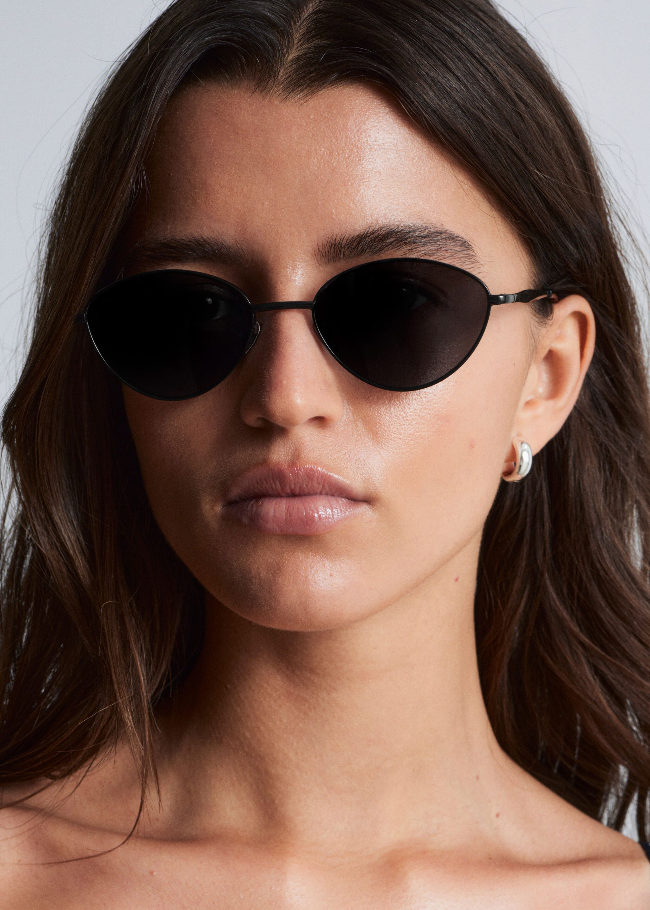 Image of Wire-Frame Oval Sunglasses