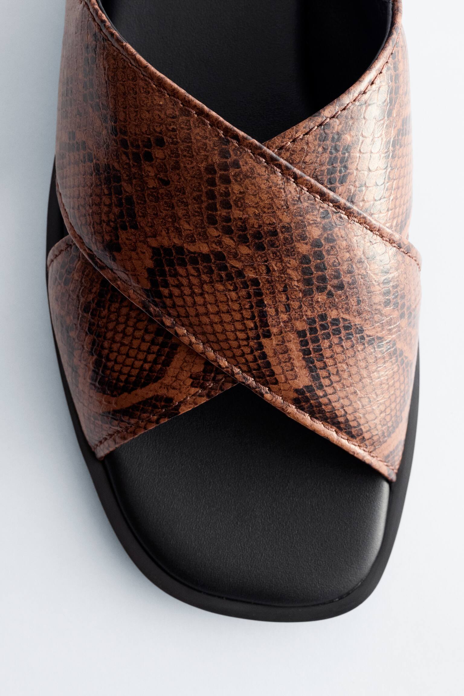Crossover-sandaler i läder - Brun/ormskinnsmönstrad/Brun/Svart - 2