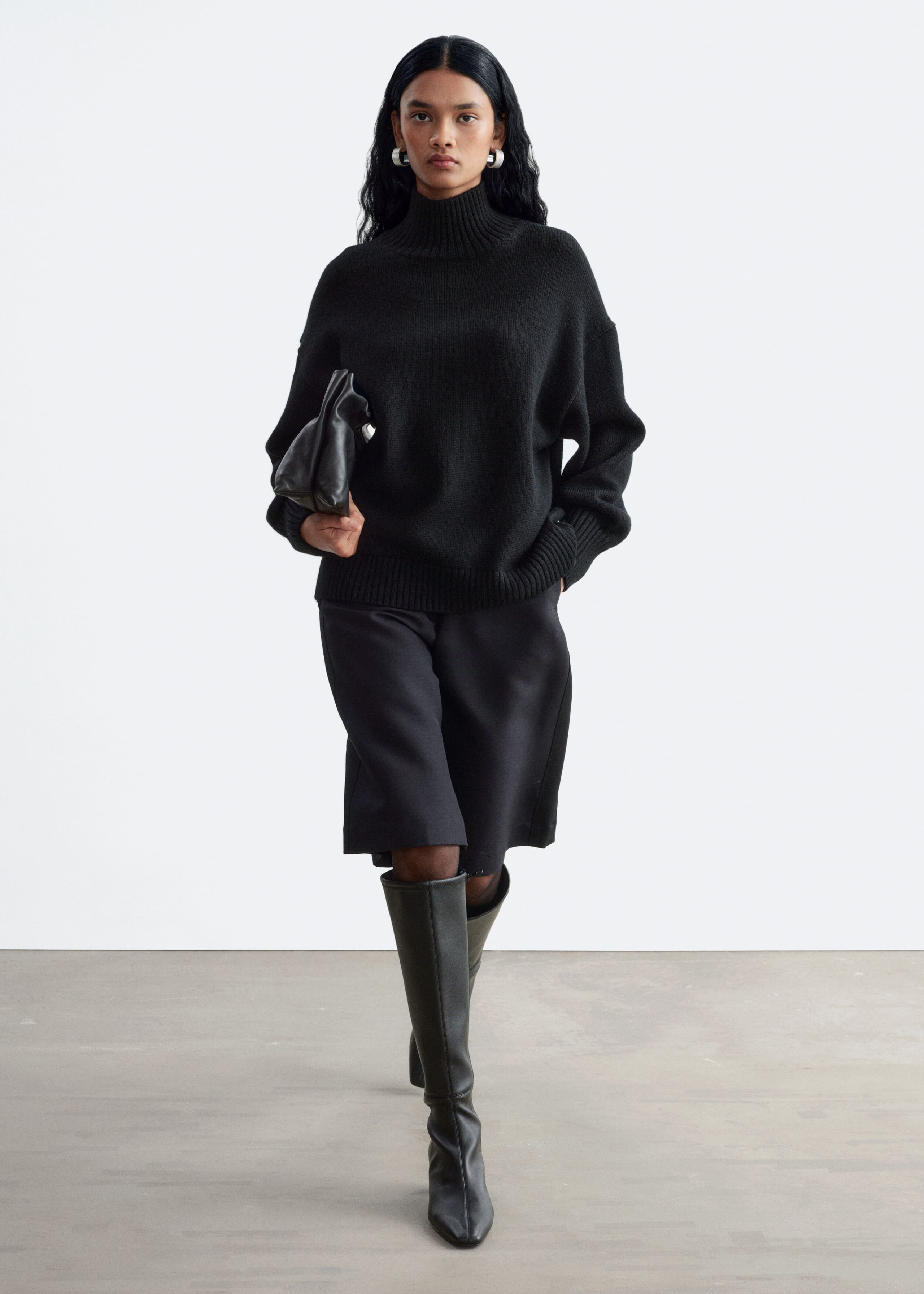 Oversized Wool Turtleneck Jumper - Black - Lookbook