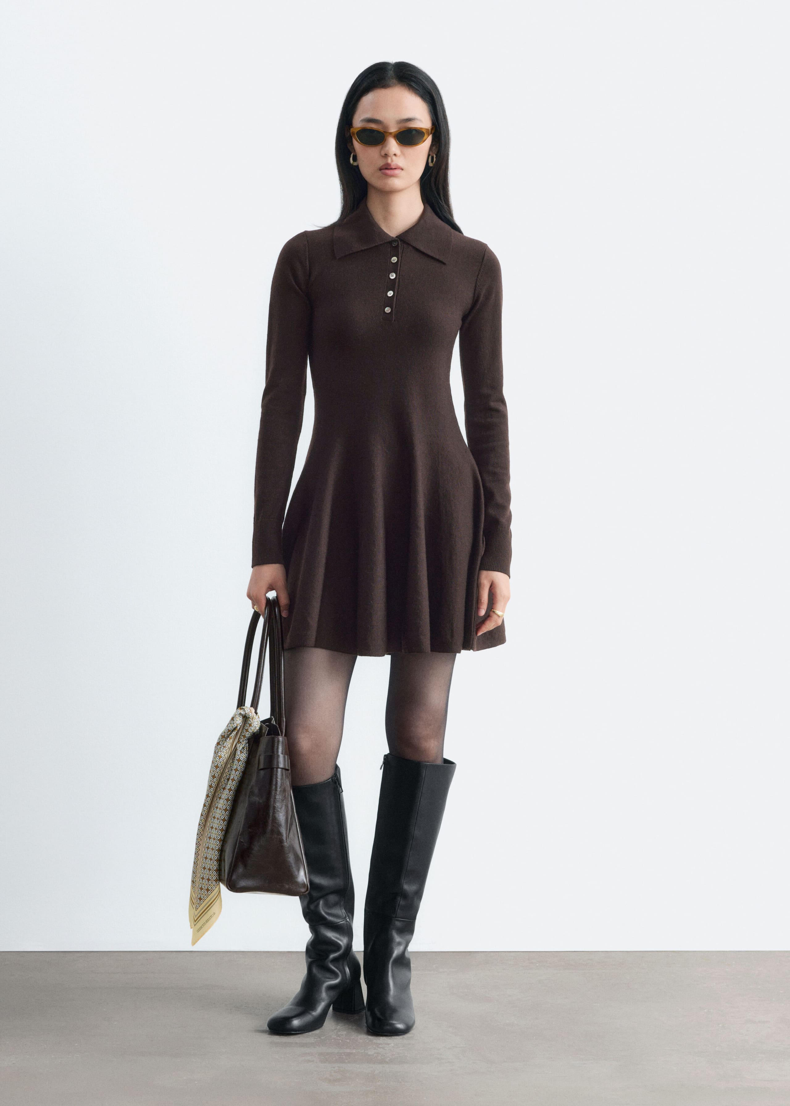 Gestricktes Hemdblusenkleid - Dark Brown - Lookbook