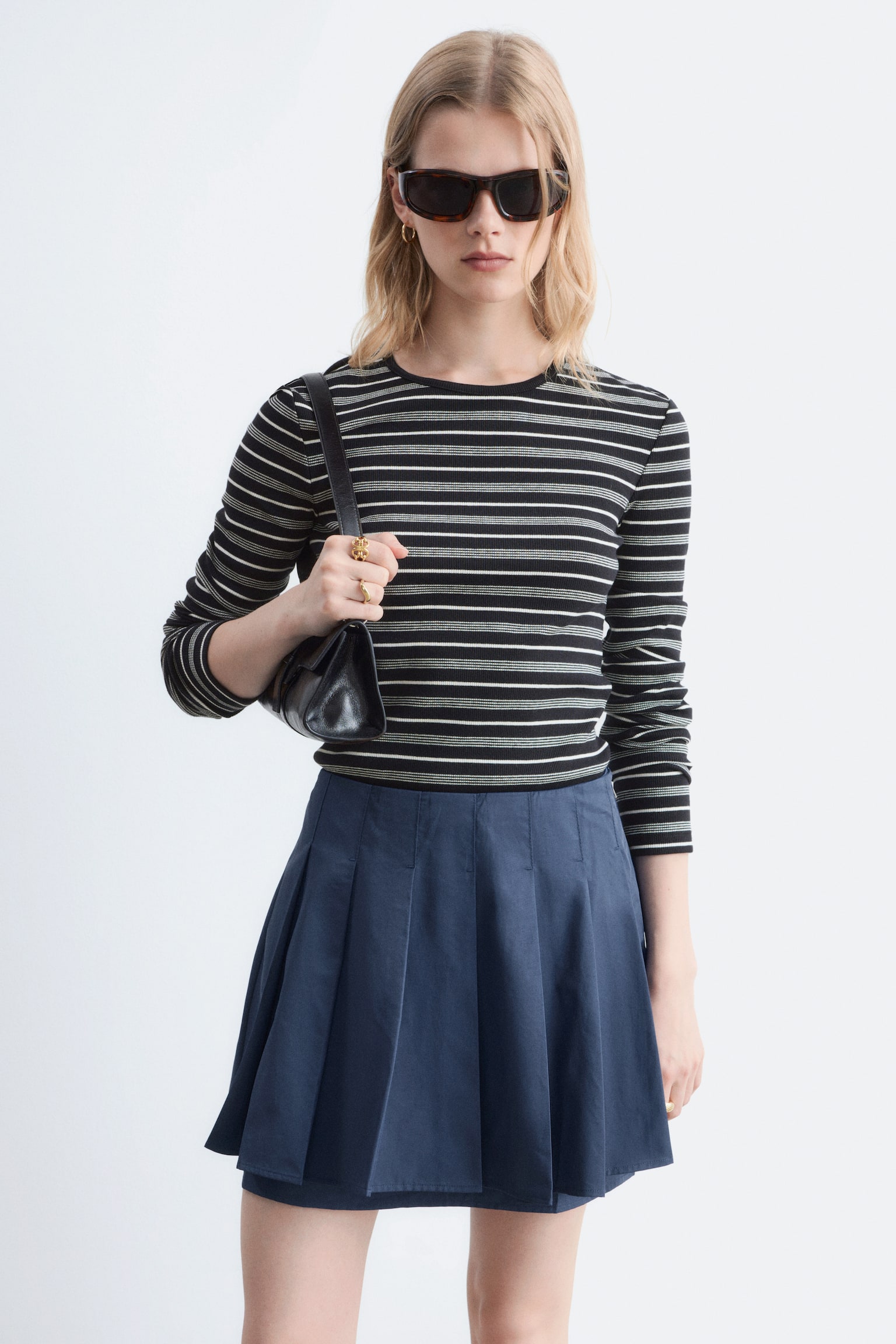Ribbed Long-Sleeve Top - Black/Striped/White/Light Blue/Light Grey/Black - 1