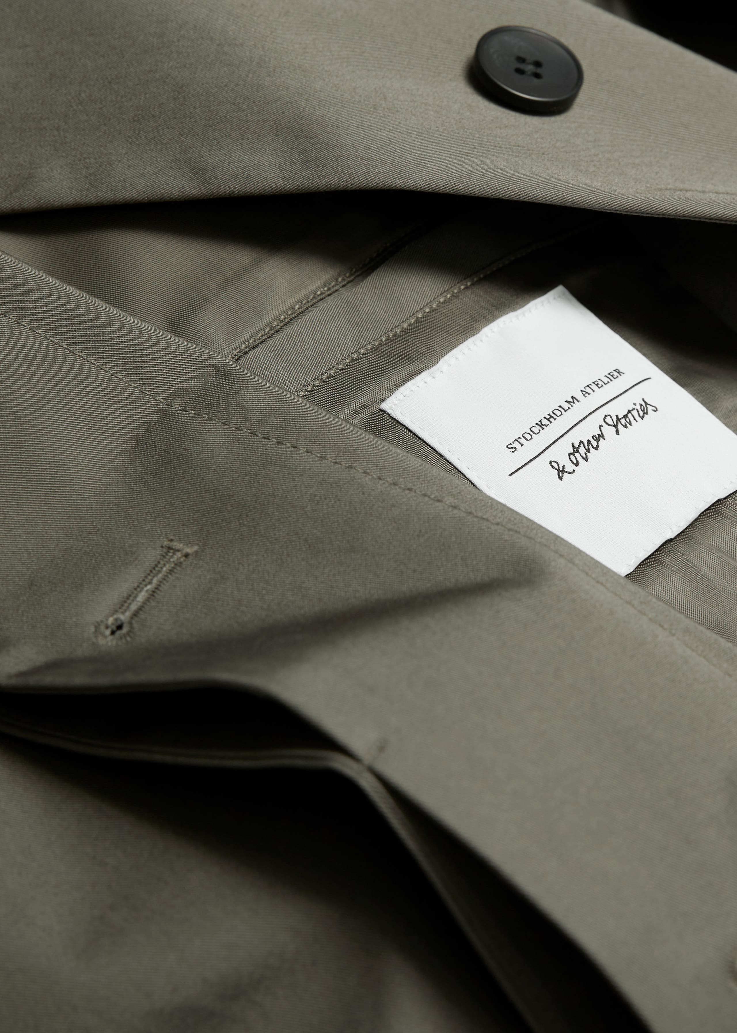 Single-Breasted Trench Coat - {{variantName}} - Descriptive Detail