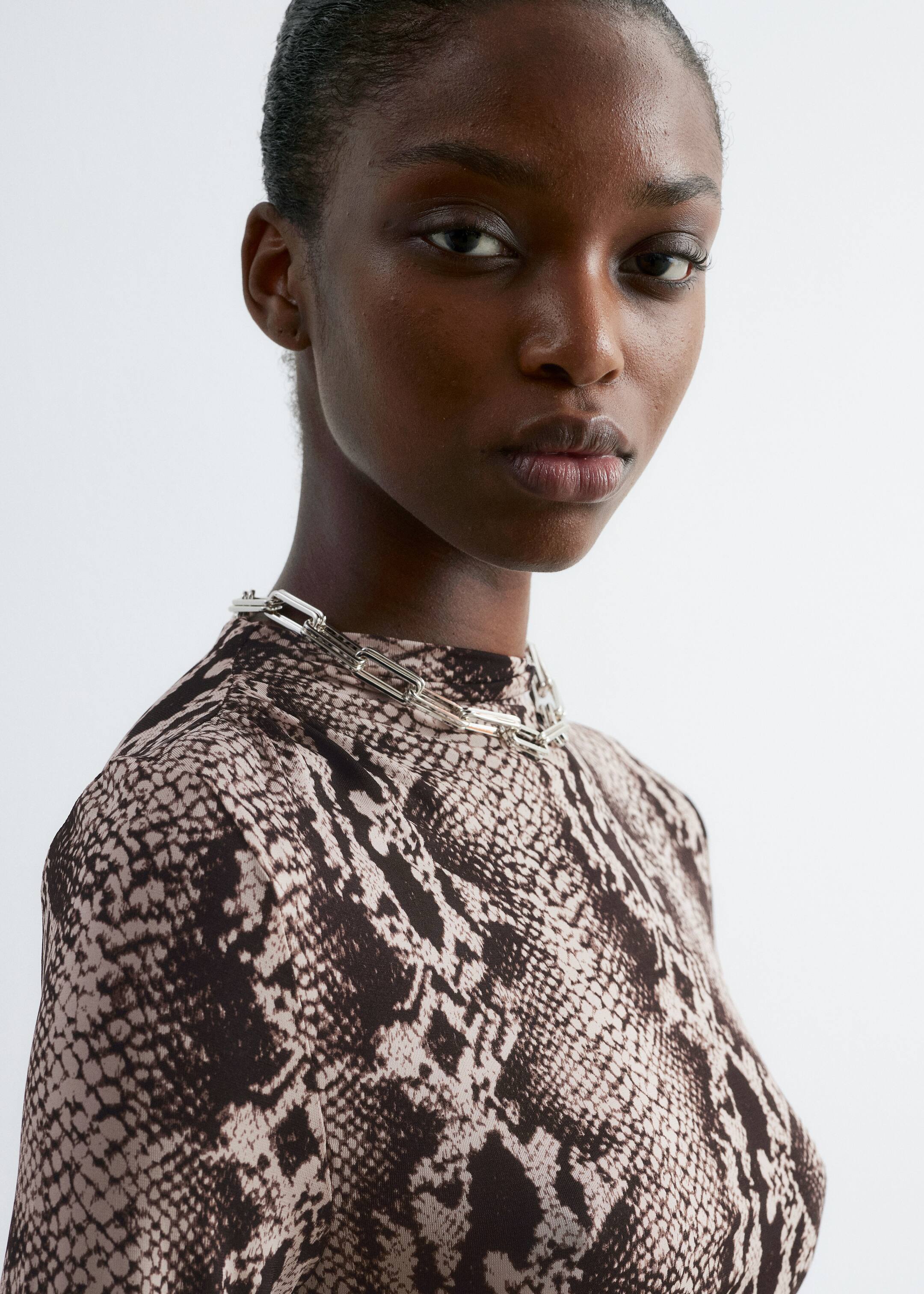 הצגת תמונה גדולה יותר: Gathered Midi Dress - Beige Snake - Ladies | H&M IL 5