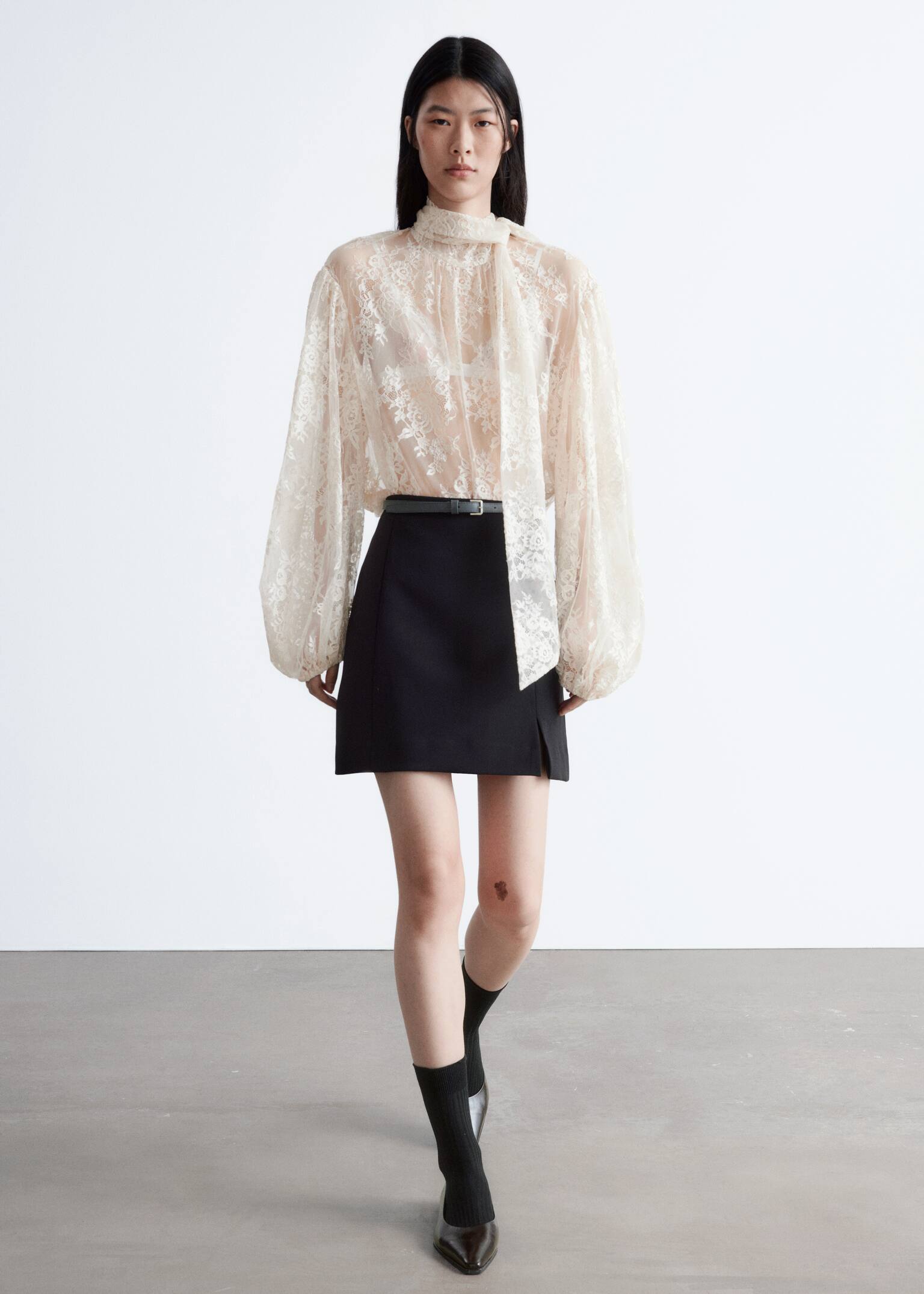 חצאית מיני בגזרה גבוהה - שחור - 7