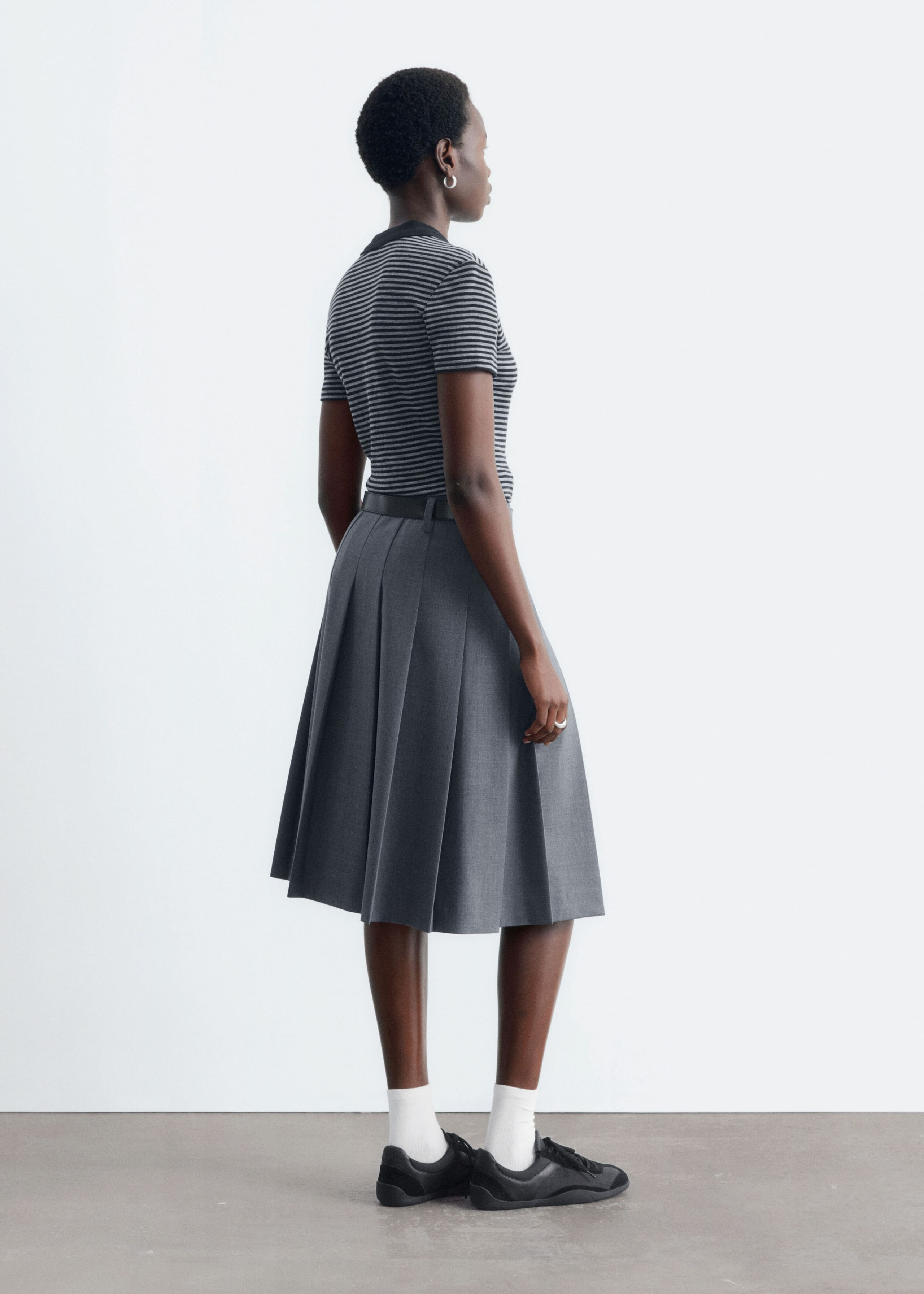 Pleated Skirt - Dark Grey - Lookbook