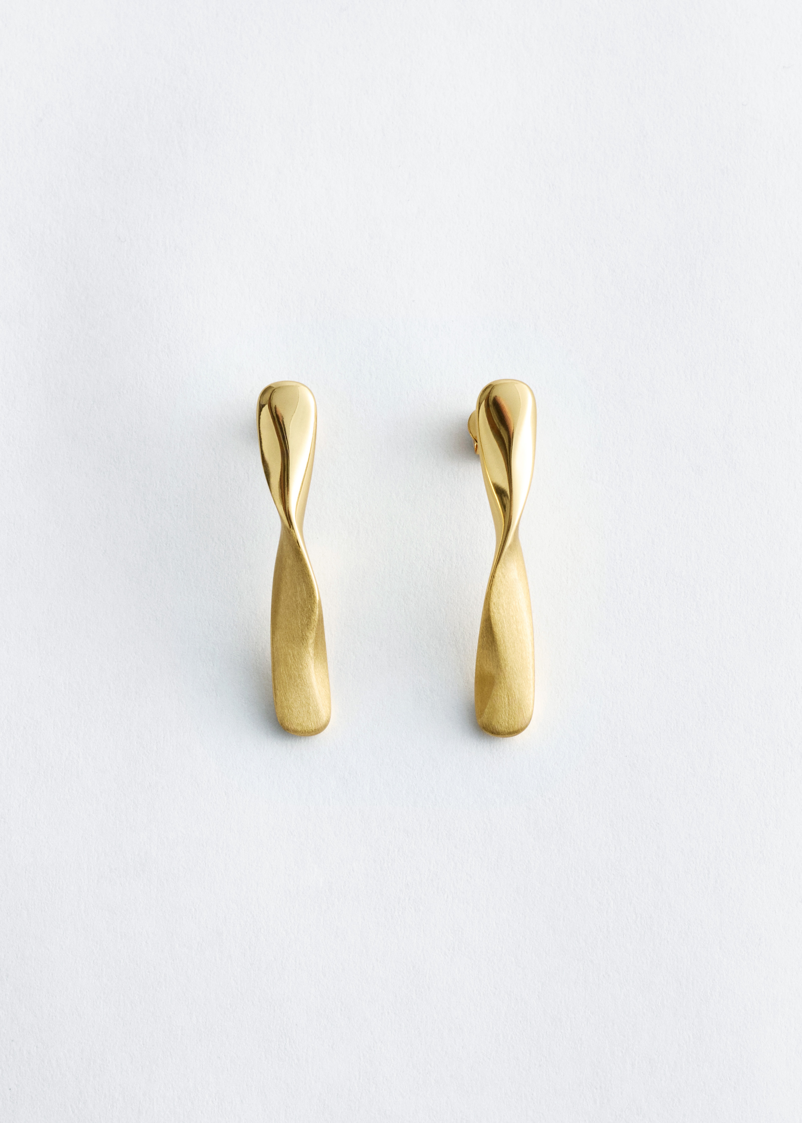 Twist Dangle Earrings - Gold