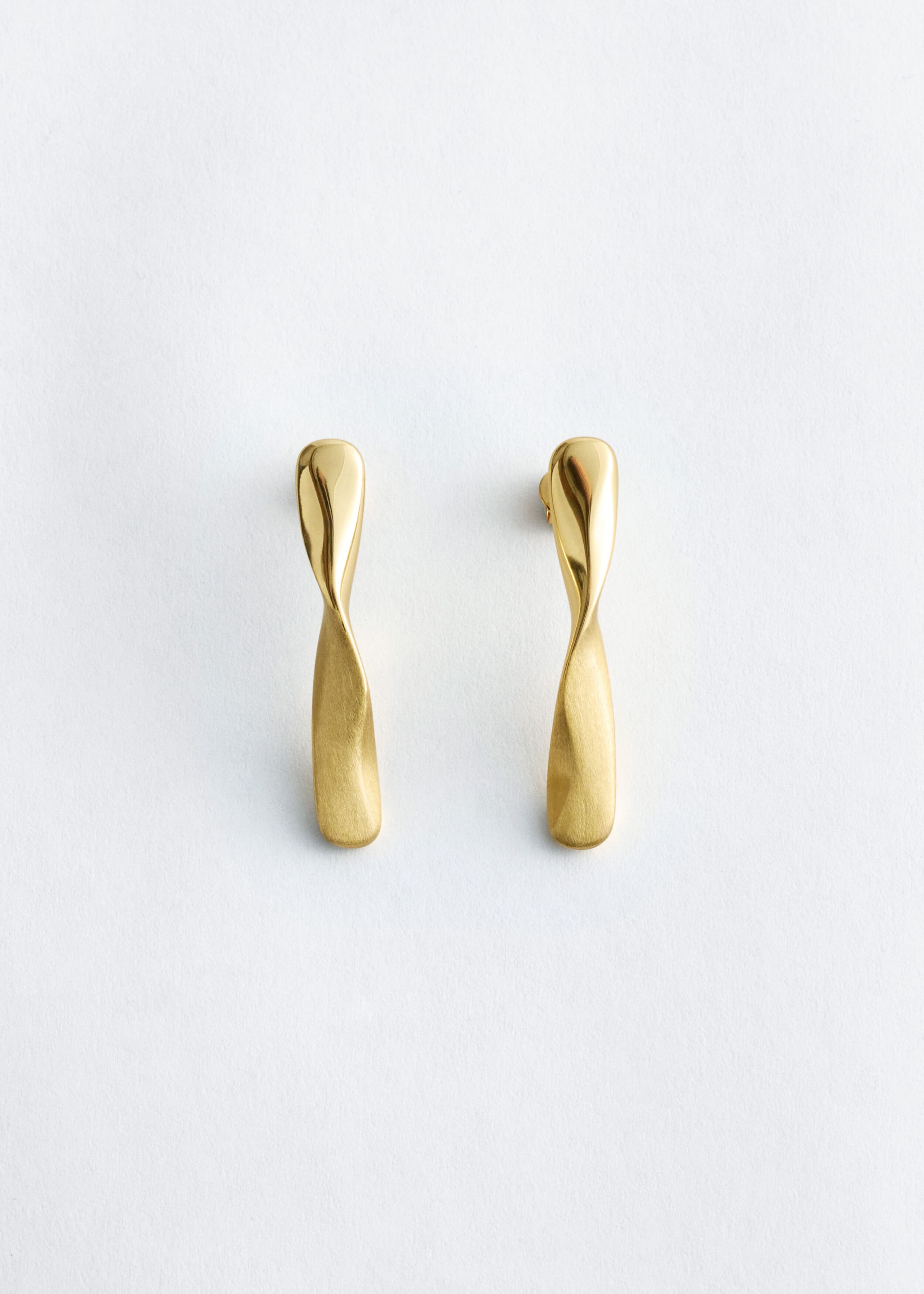 Twist Dangle Earrings - Gold - Still Life