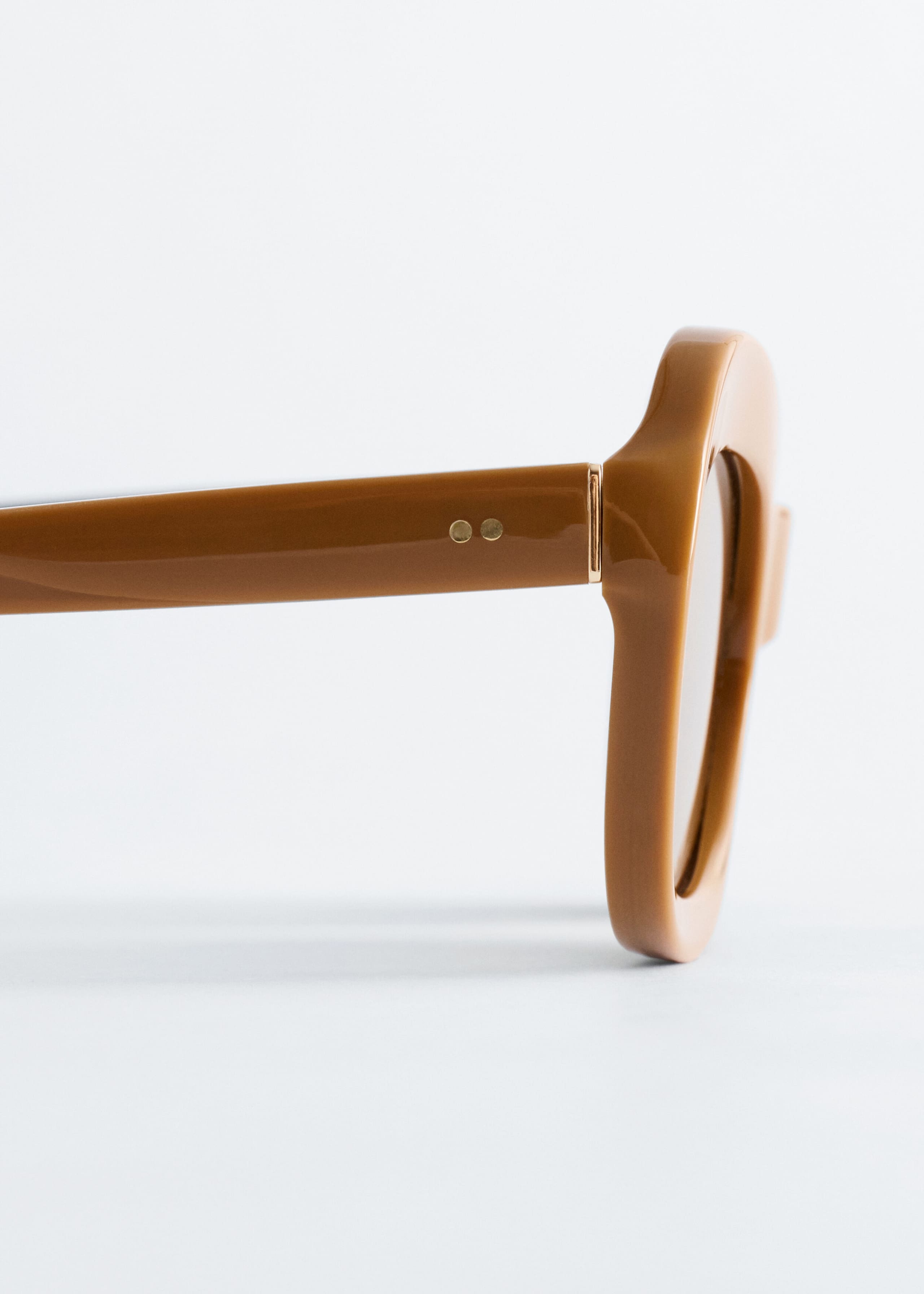 Ovale Cat-Eye-Sonnenbrille - {{variantName}} - Beschreibendes Detail