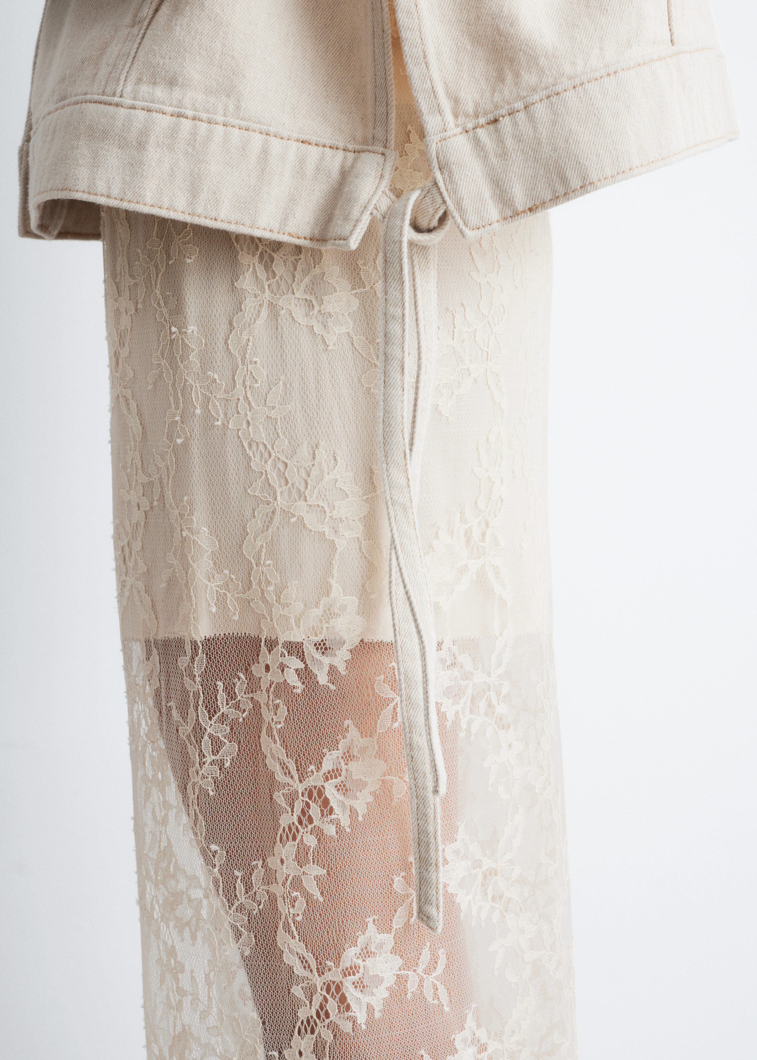 Image of Pantalon en dentelle