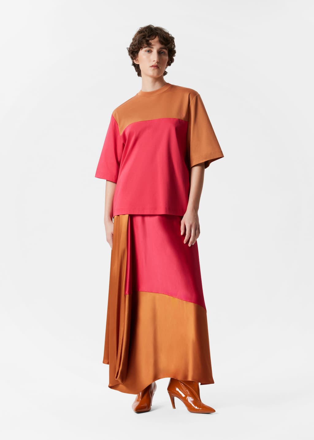 Camiseta de corte holgado con bloques de color - Rojo coral/bronce - Lookbook