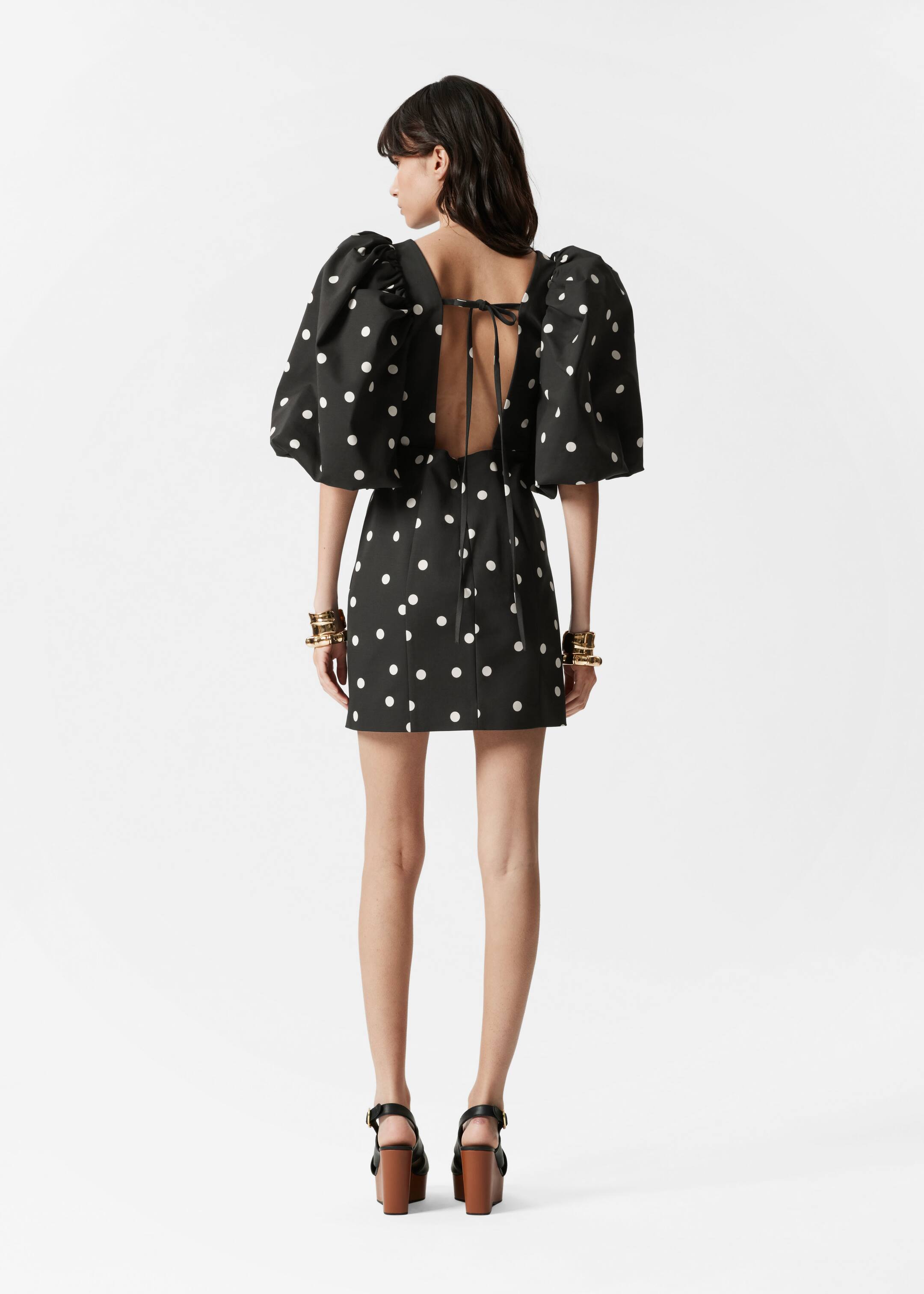 Visualizza immagine più grande: Mini abito con maniche a sbuffo - Nero a pois - DONNA | H&M IT 4
