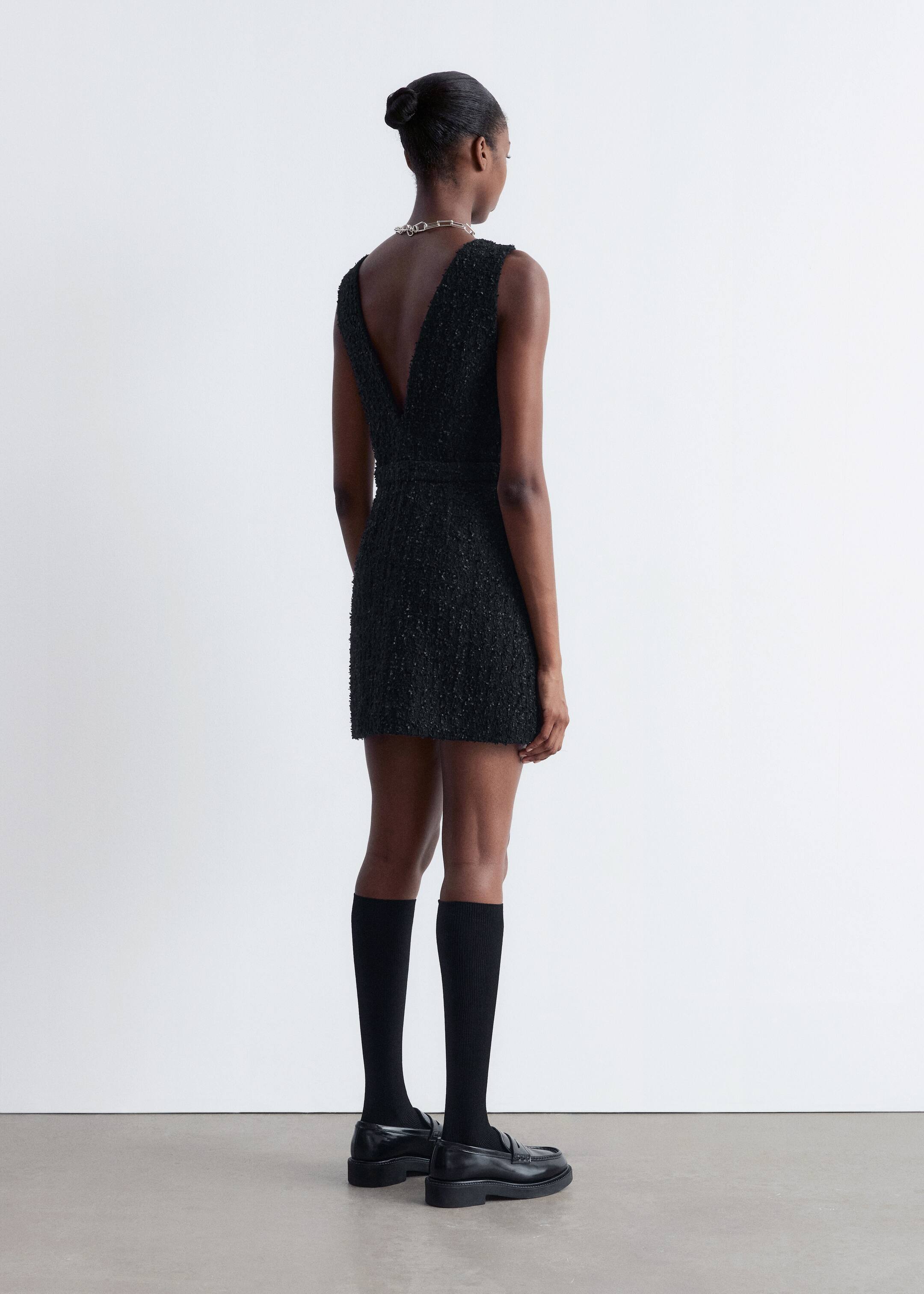 Agrandir l'image: Robe courte texturée à col en V - Noir - FEMME | H&M BE 5