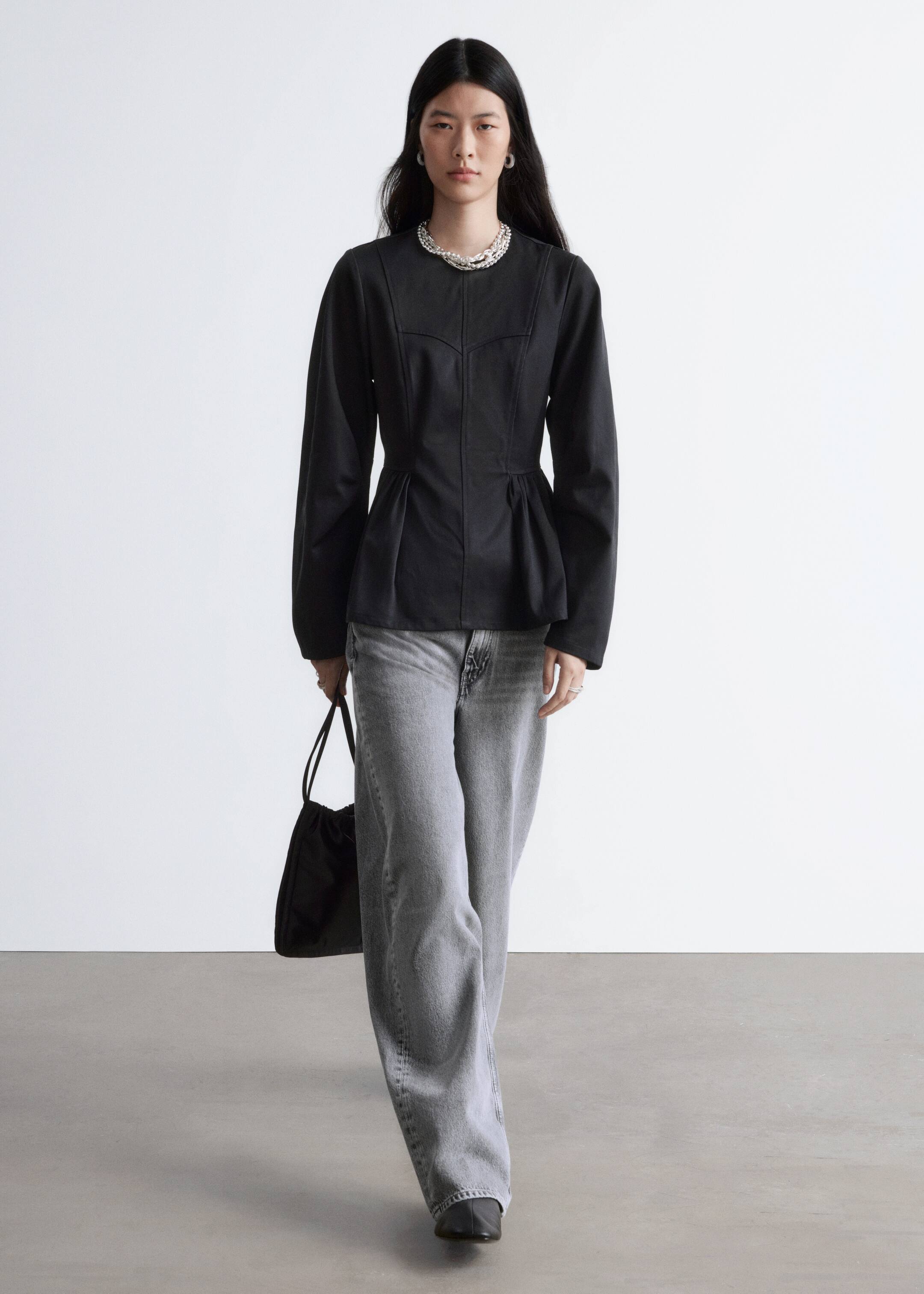 Näytä suurempi kuva: Puuvillapusero peplum-helmalla - Musta - NAISET | H&M FI 3