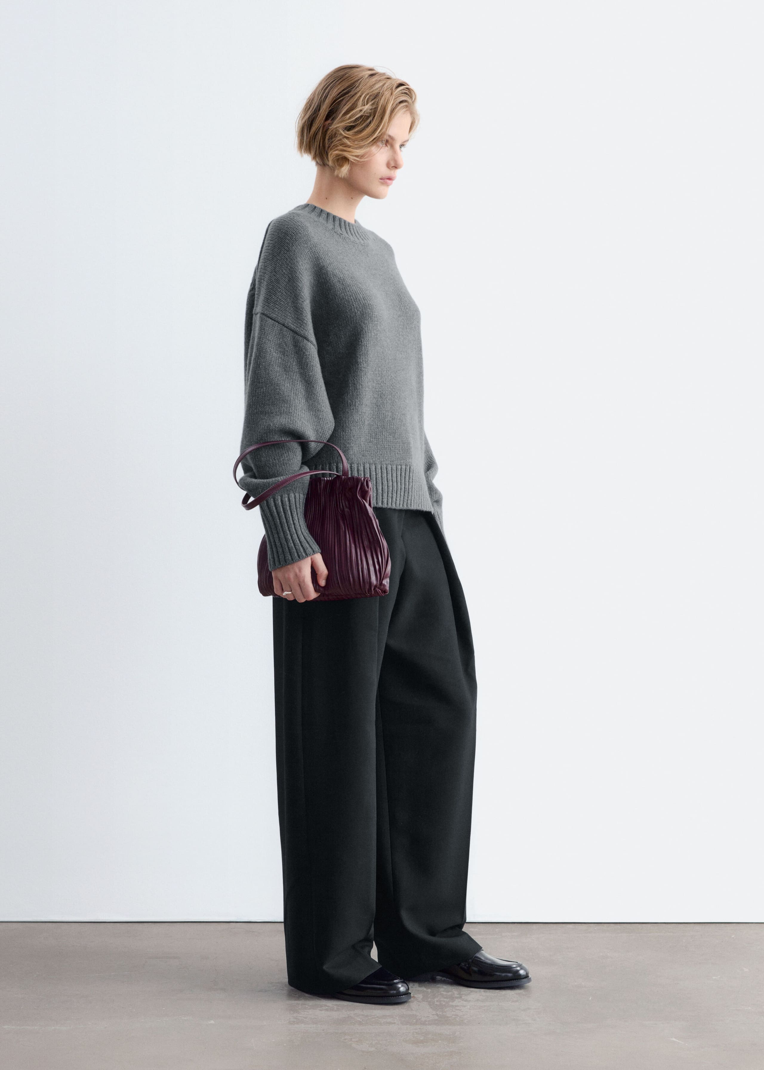 Woll-Kaschmirpullover mit Oversized-Passform - Grau - Lookbook