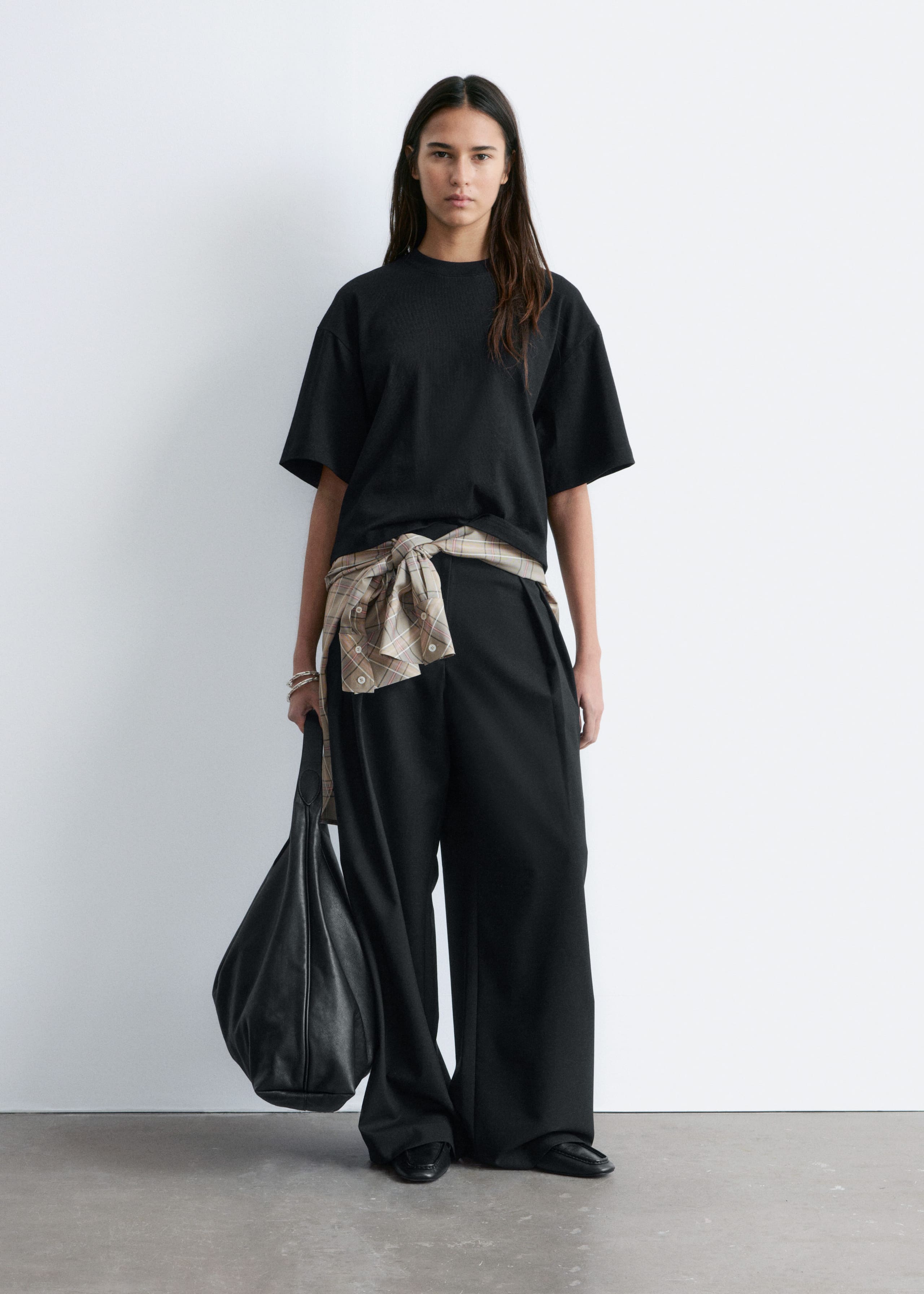 Kastenförmiges T-Shirt - Schwarz - Lookbook