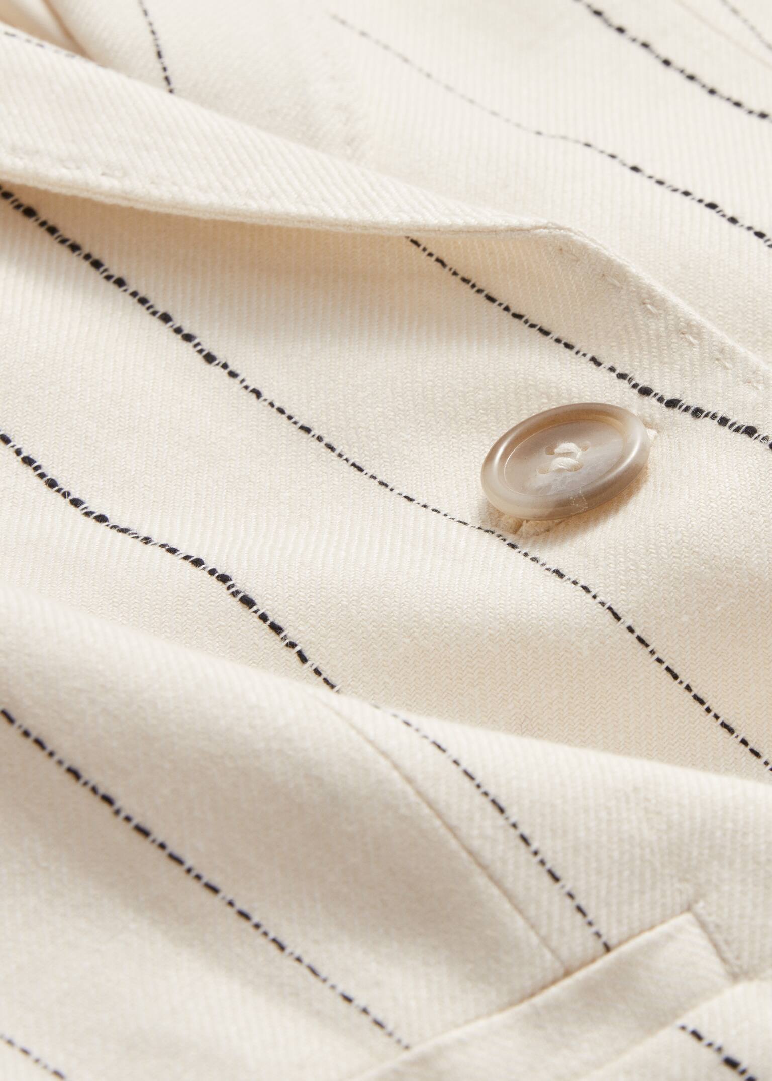 Enkeltradet afslappet blazer - Hvid nålestribet - 2