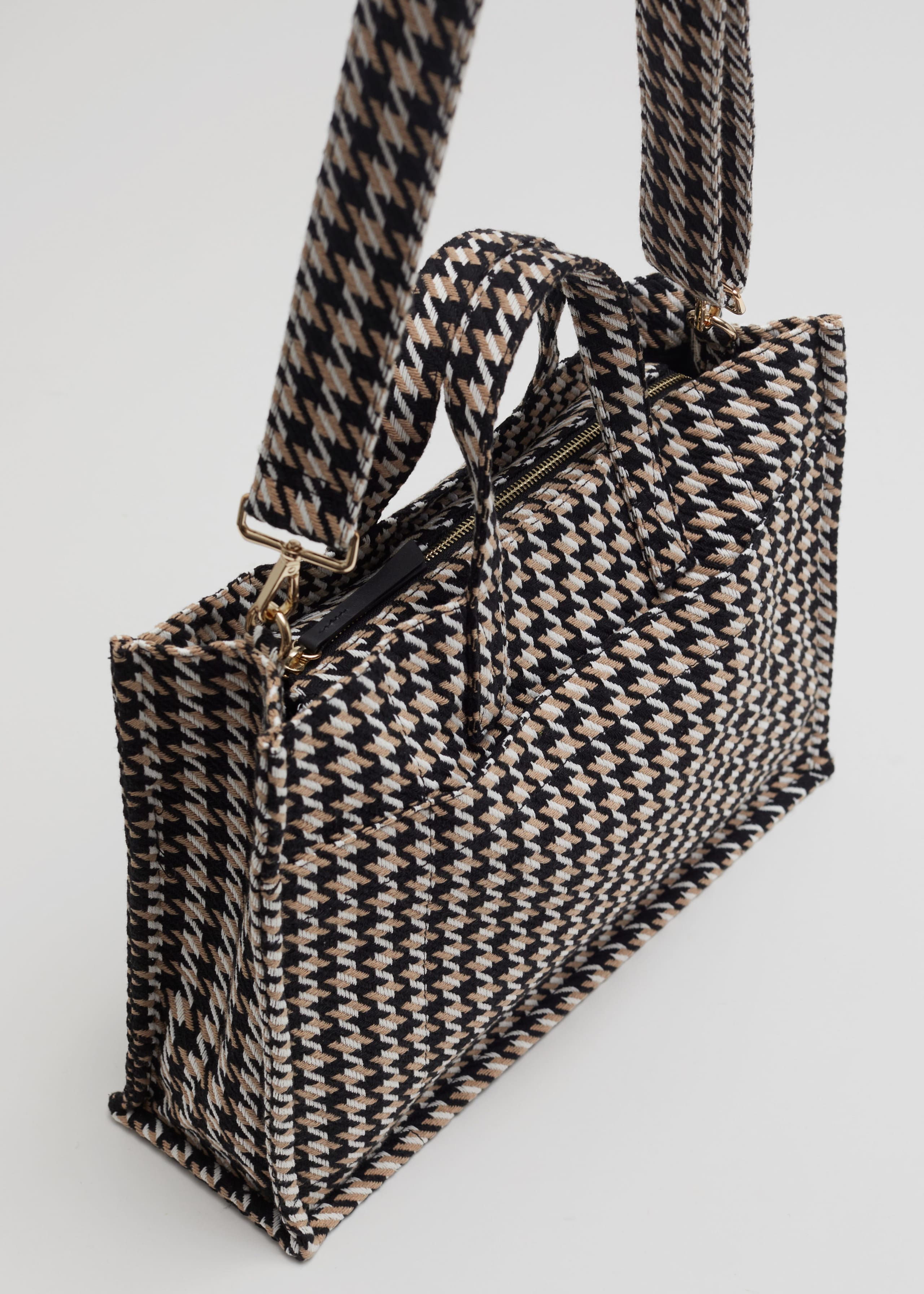 Väska i canvas – {{variantName}} – detaljerad beskrivning