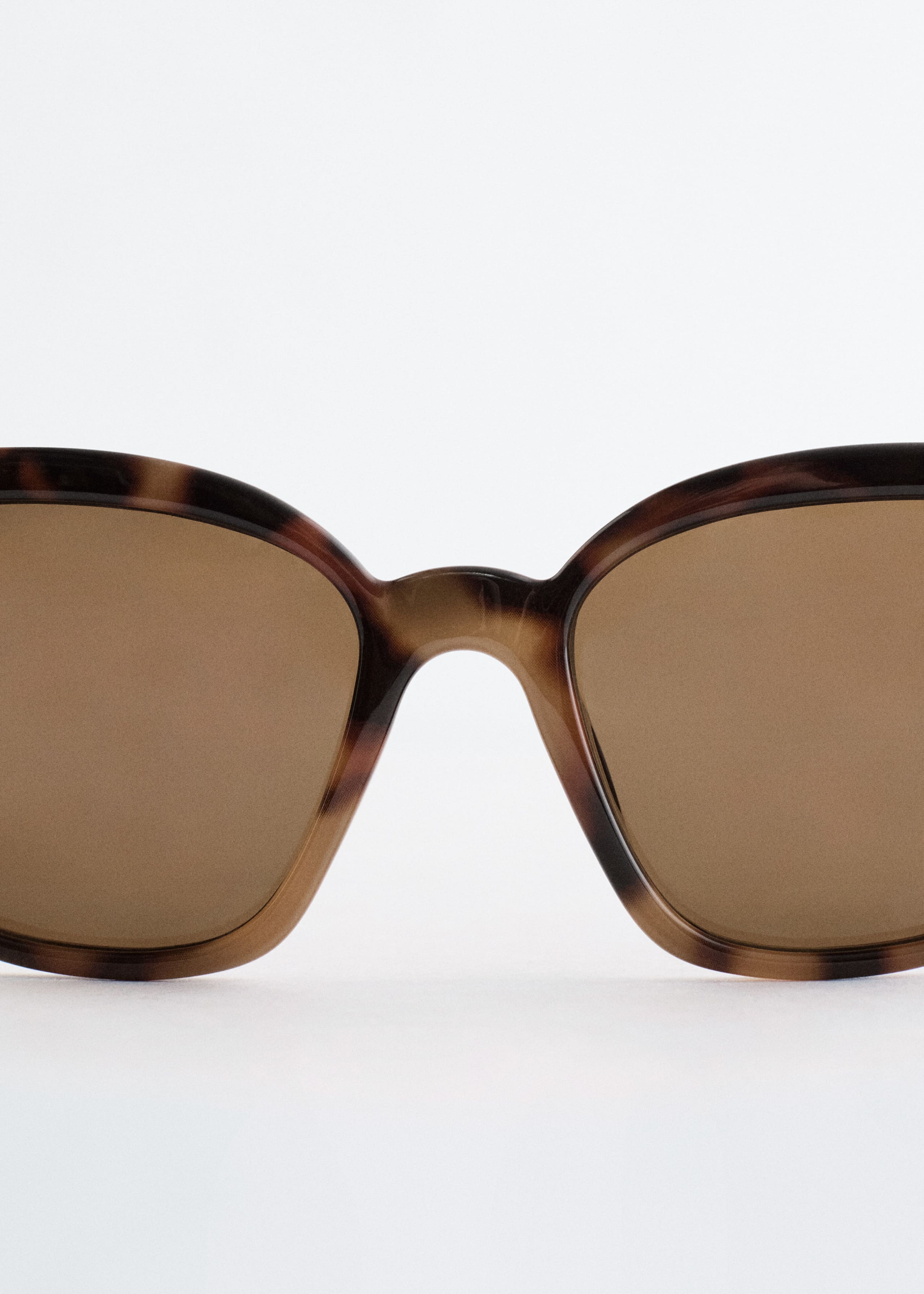 Lunettes de soleil Cat Eye - {{variantName}} - Descriptive Detail