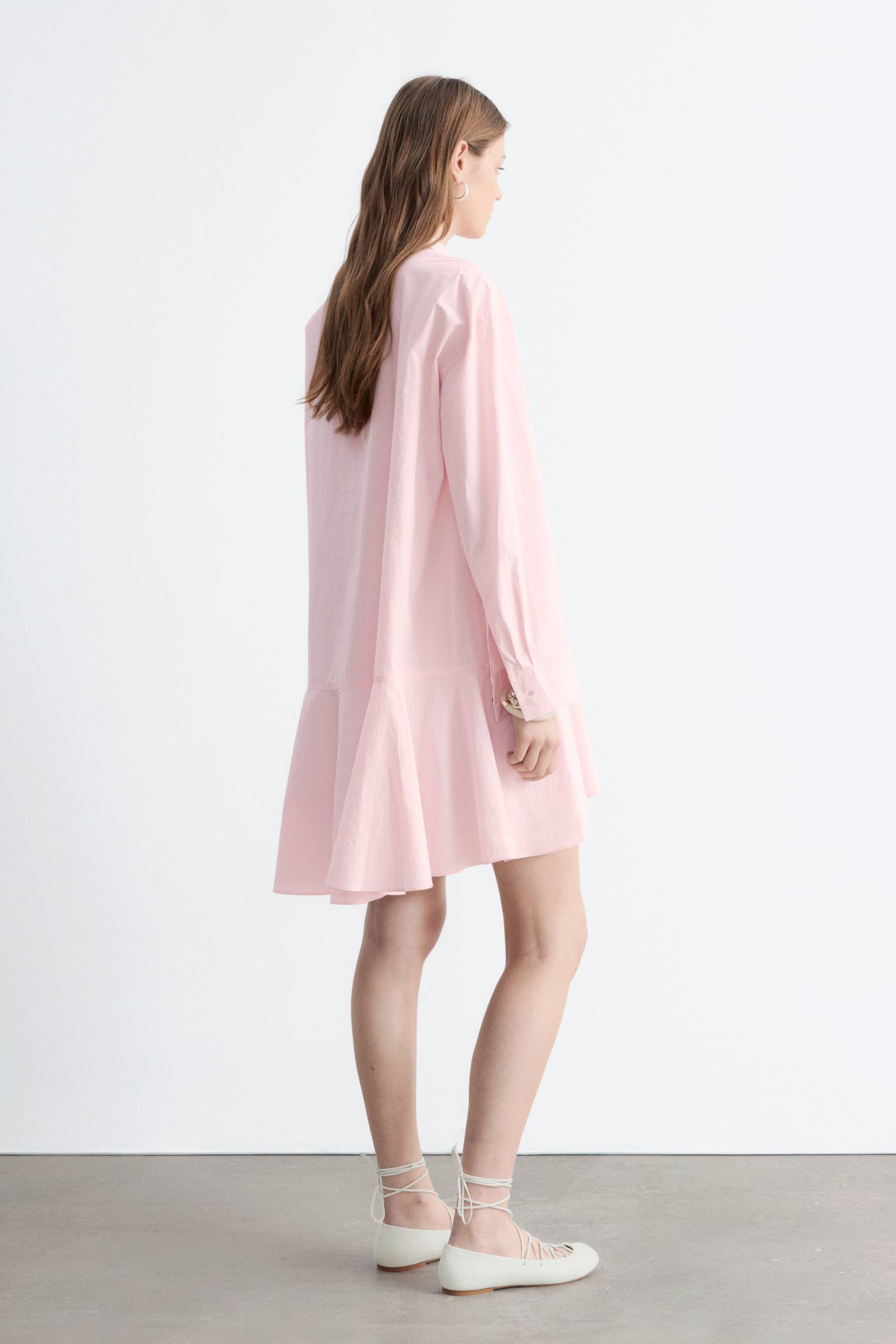 שמלת חולצה מכותנה עם מותן נמוכה - ורוד פסטל - 4