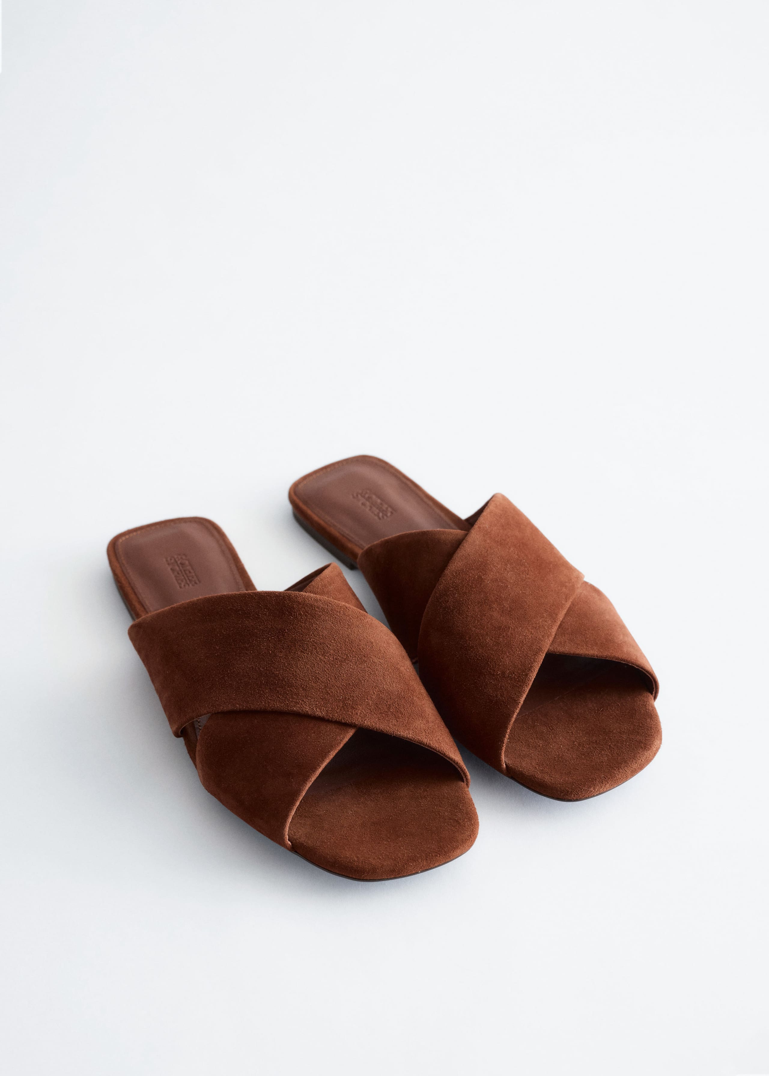 Image of Sandali incrociati in pelle scamosciata