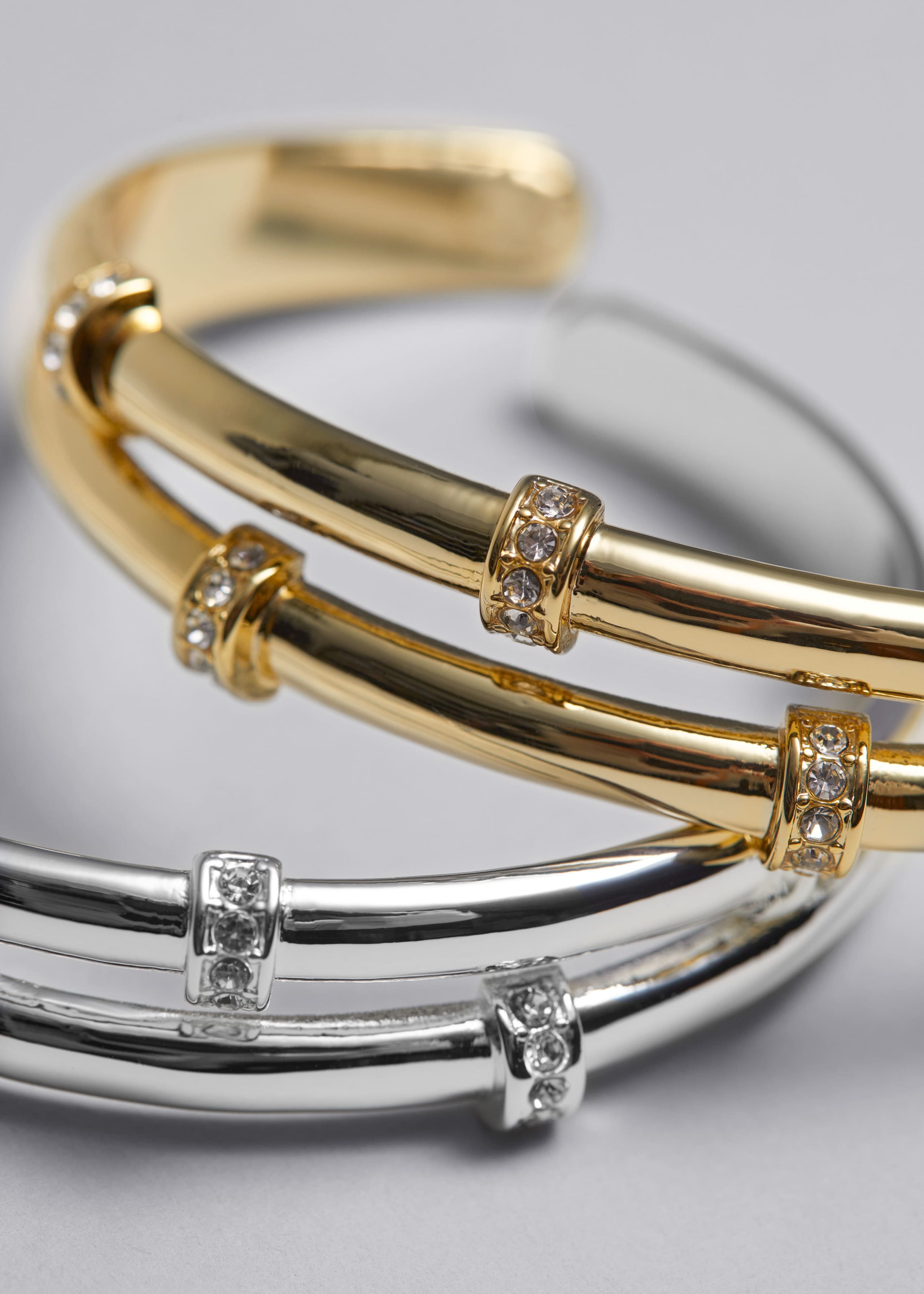 Armband med stenar – Silver – stilleben