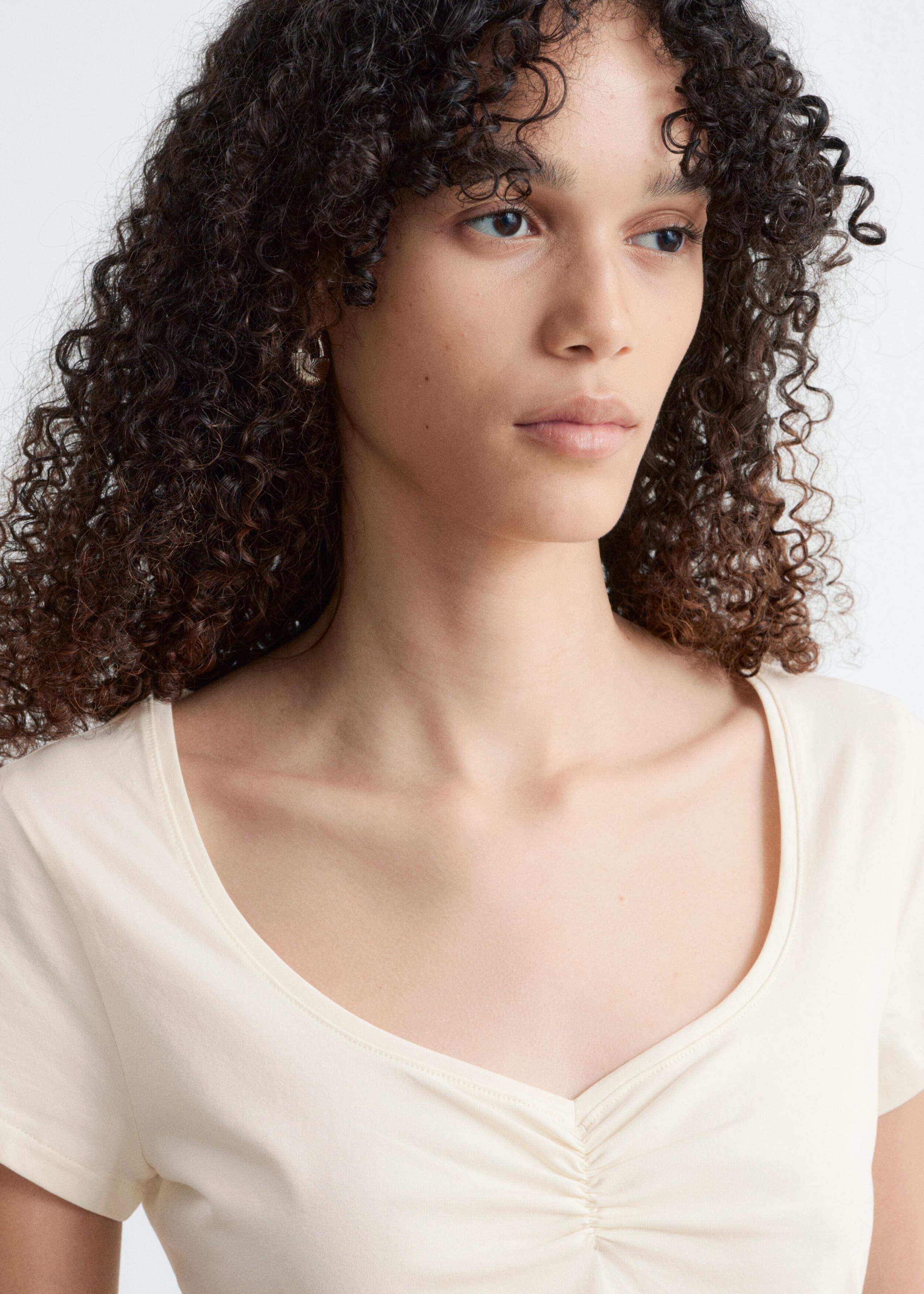 Image of Topp i trikå med rynkad byst