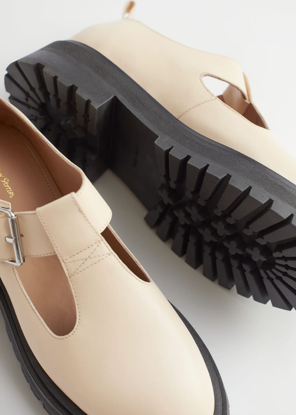 Chunky Leather Derby Shoes - {{variantName}} - Beschreibendes Detail