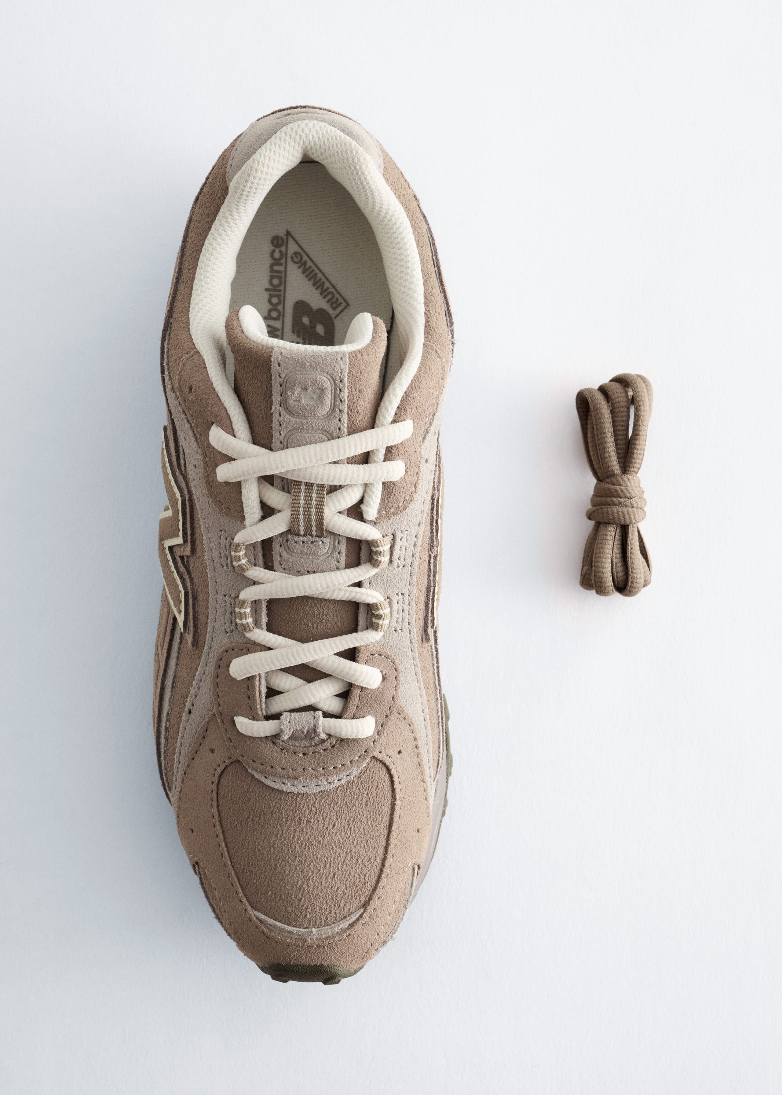 Baskets New Balance 204L - {{variantName}} - Descriptive Detail