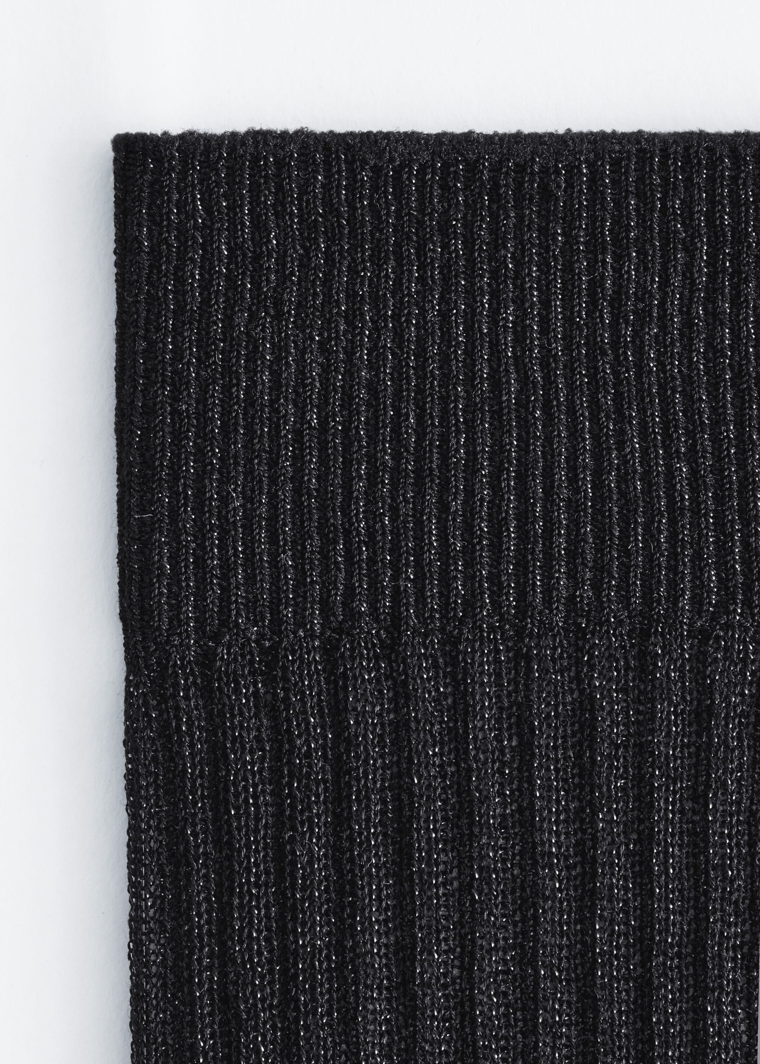 Lustrous Ribbed Socks Black