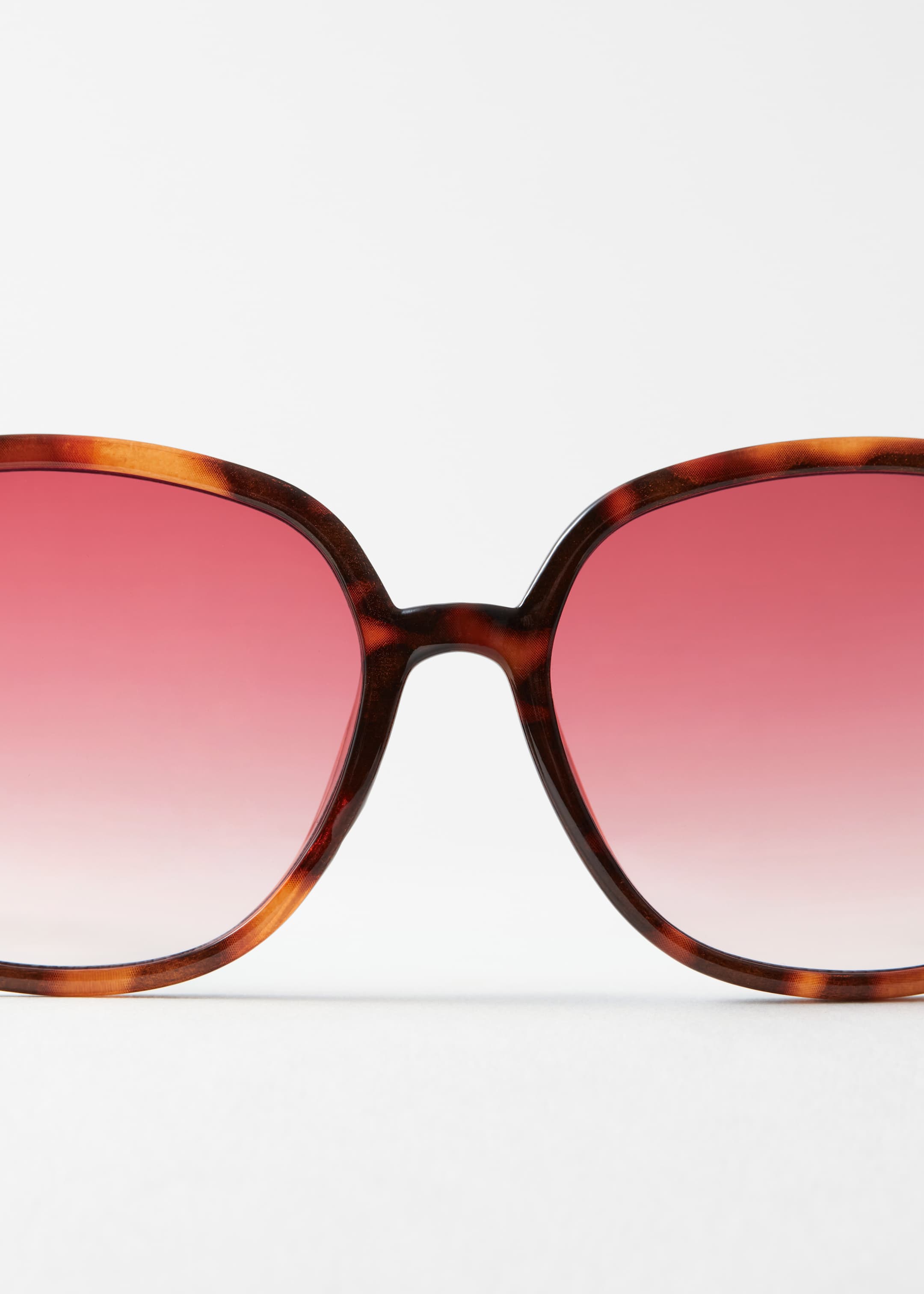Visa större bild: Oversized solglasögon med smala bågar - Sköldpaddsmönstrad/rosa - DAM | H&M SE 5