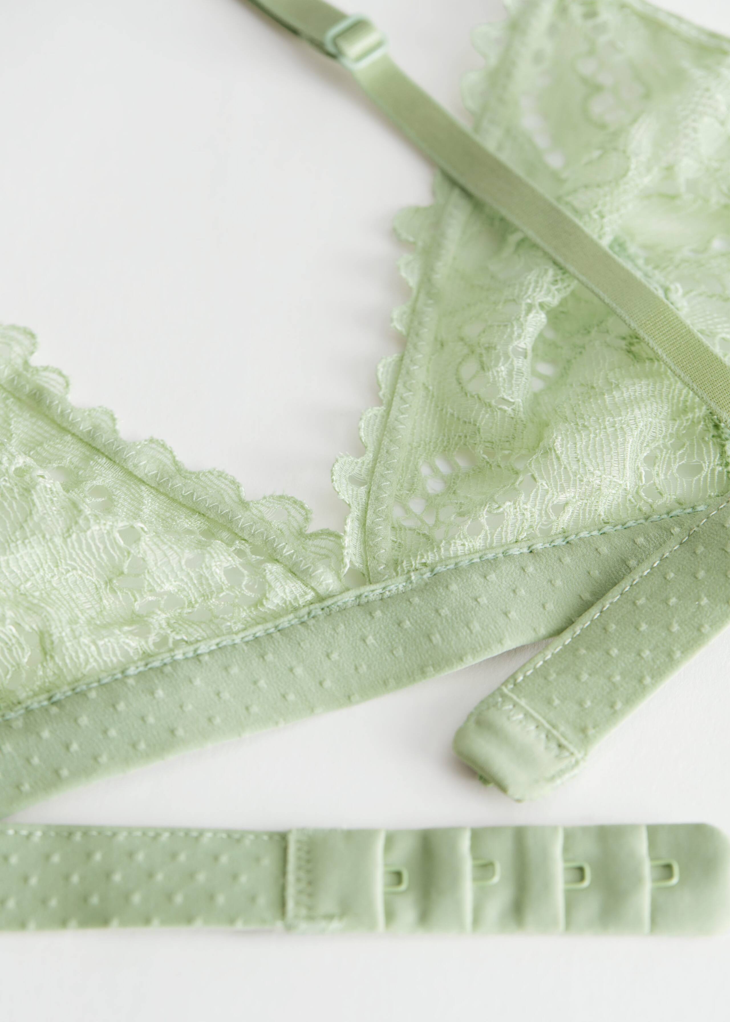 Floral Lace Soft Triangle Bra - {{variantName}} - Descriptive Detail