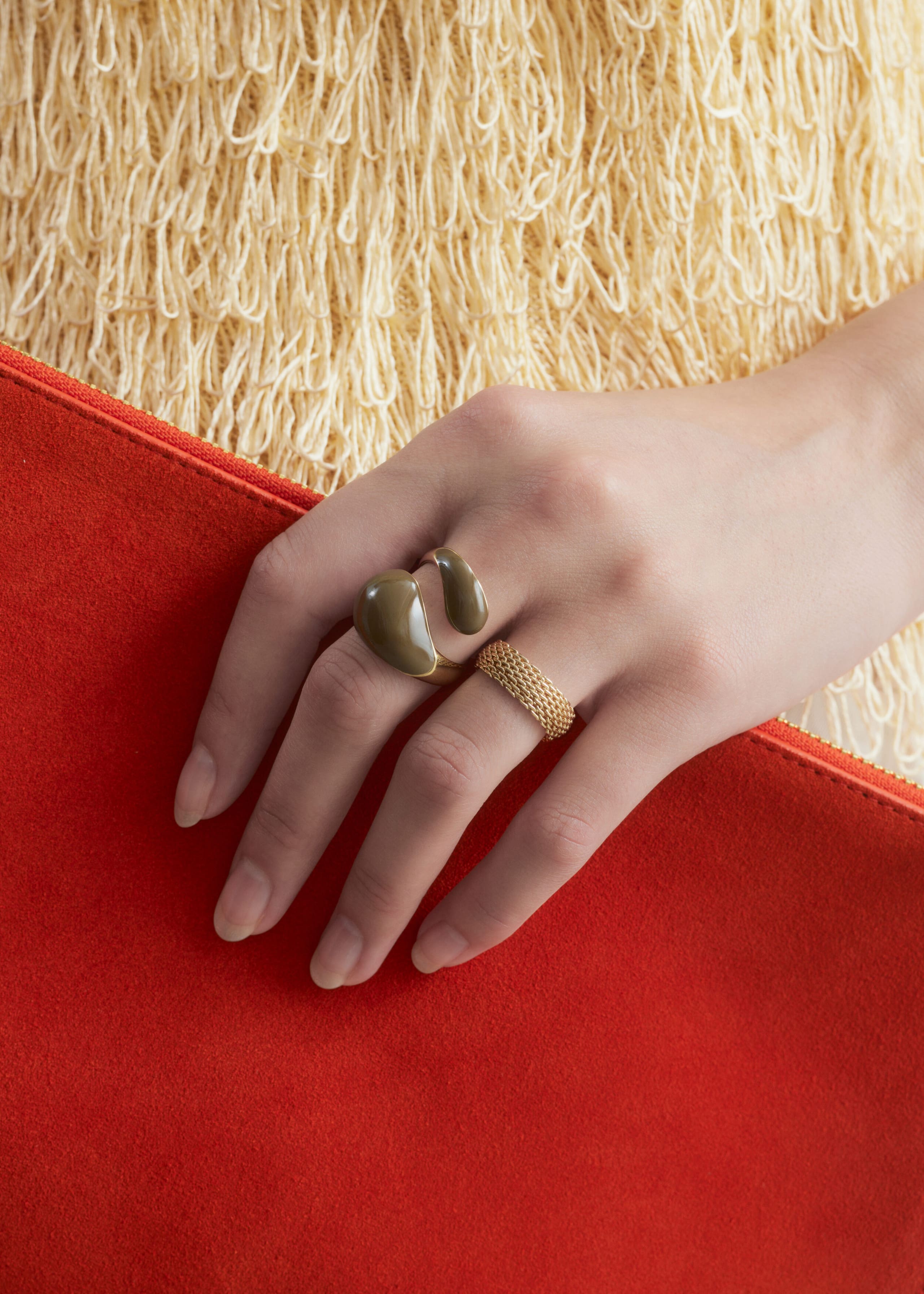 Double-Twist Sculptural Ring - Gold/Beige - Still Life