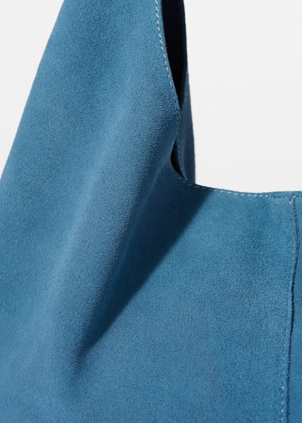 Große Tragetasche aus Veloursleder - {{variantName}} - Beschreibendes Detail