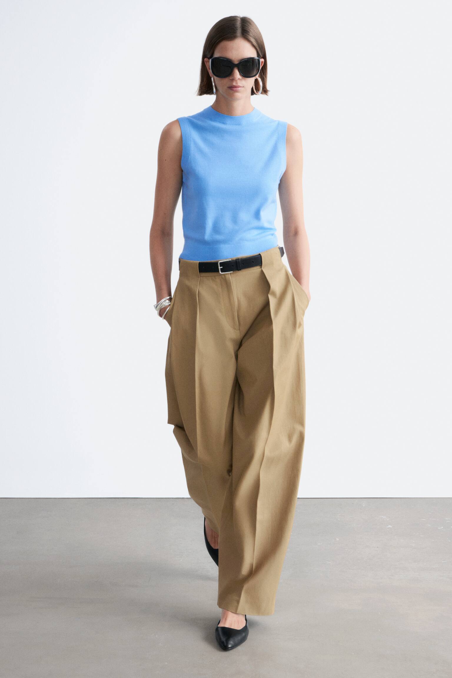 Pantaloni barrel a pieghe - Beige - 4