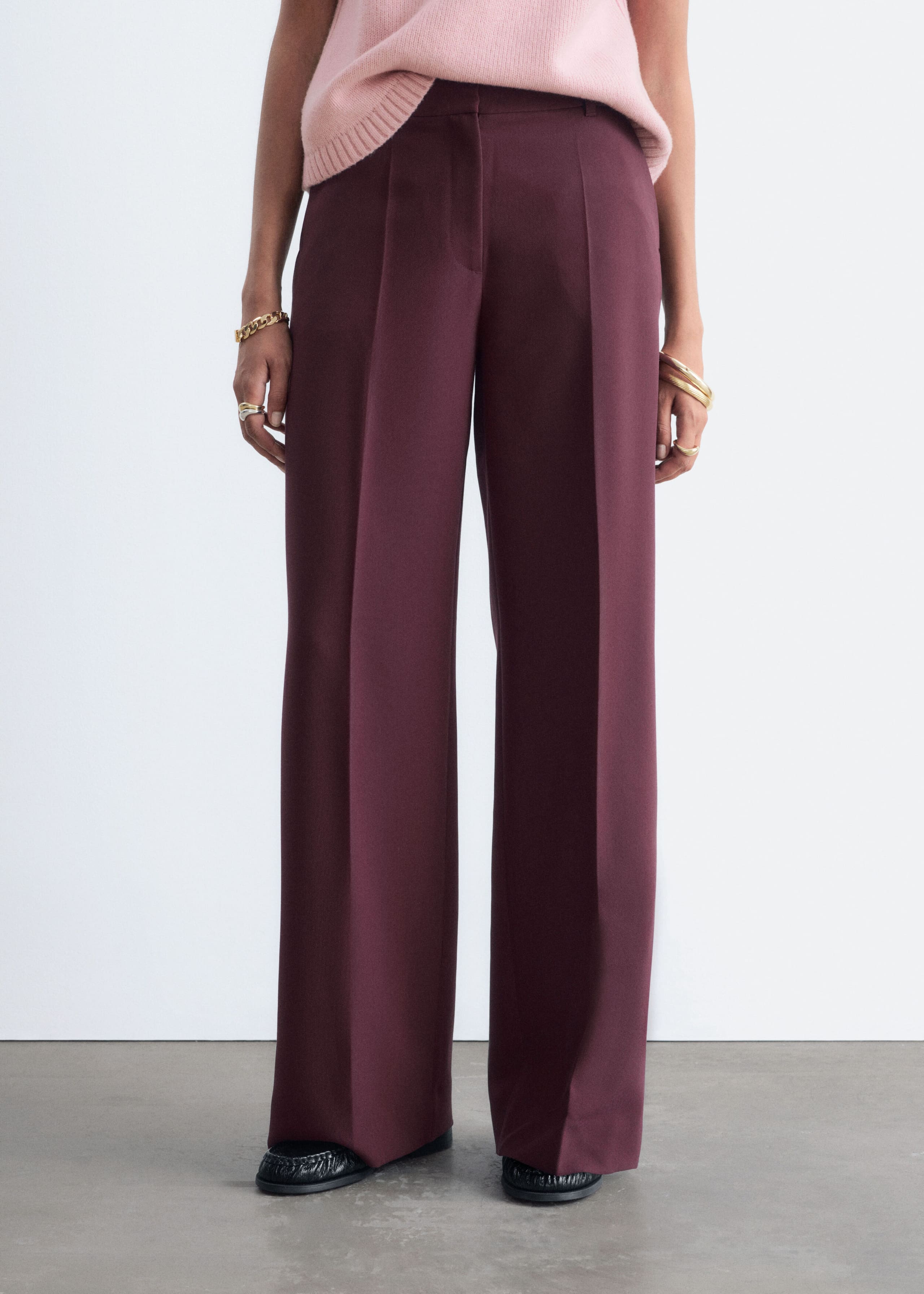 Loose-Fit Tailored Trousers - Dark Red - Lookbook