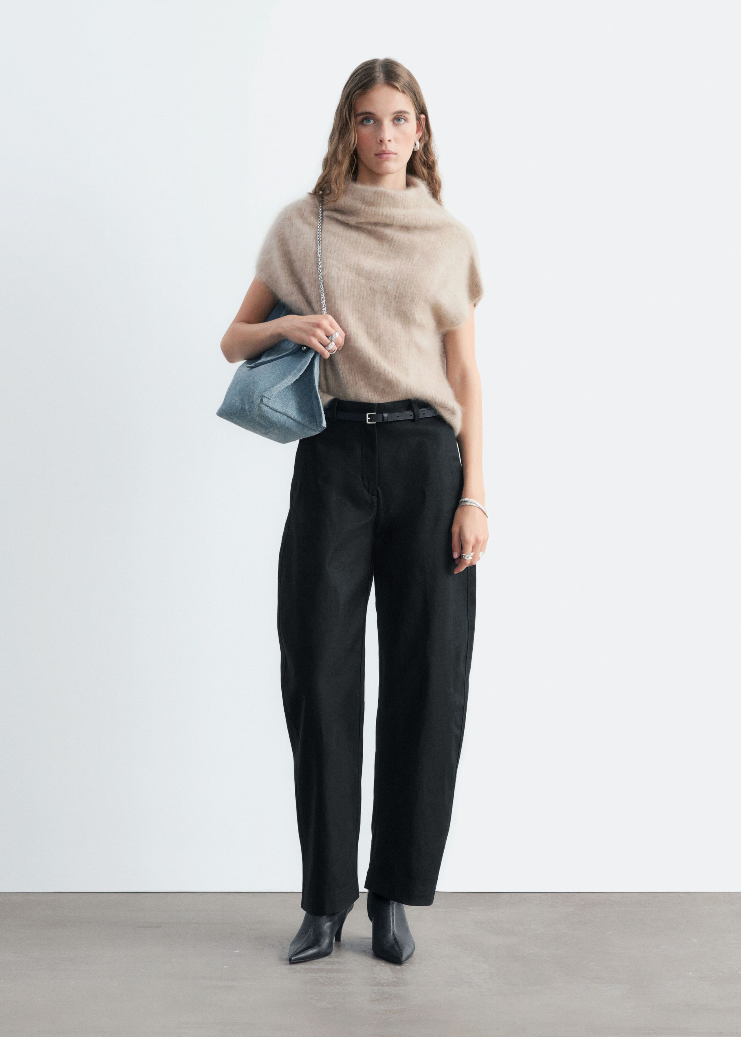 Cotton Twill Barrel Leg Trousers - Black - Lookbook