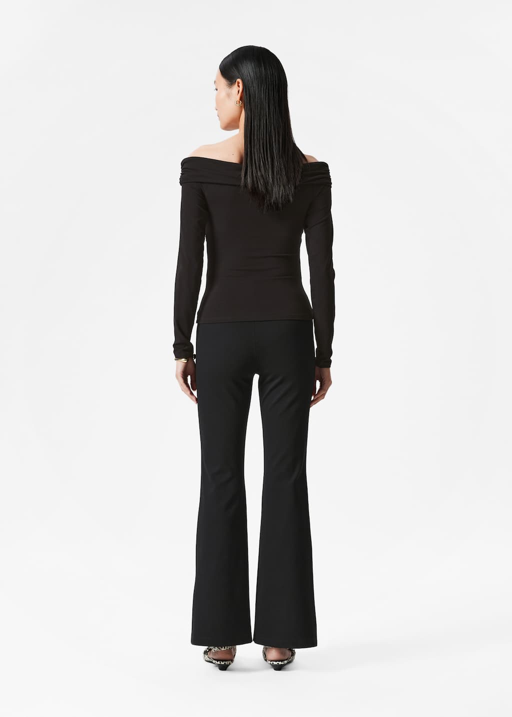 Haut froncé aux épaules dégagées - Couleur crème - Lookbook
