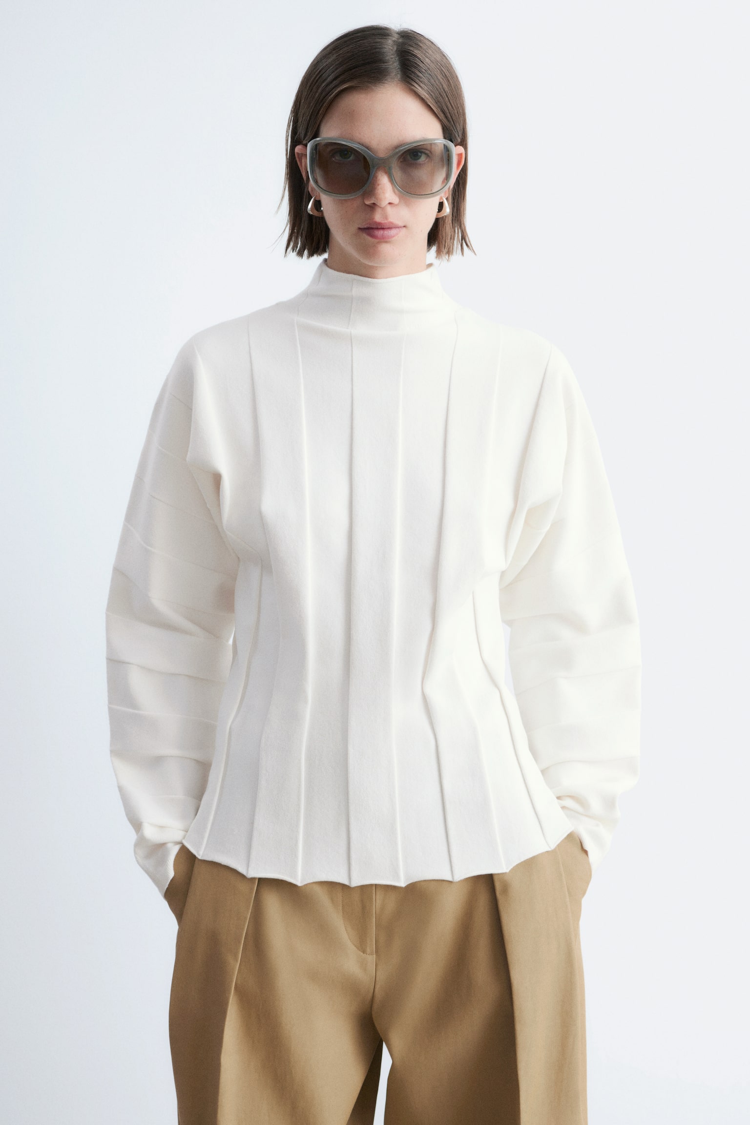 Maglia con collo a lupetto a coste - Bianco - 1