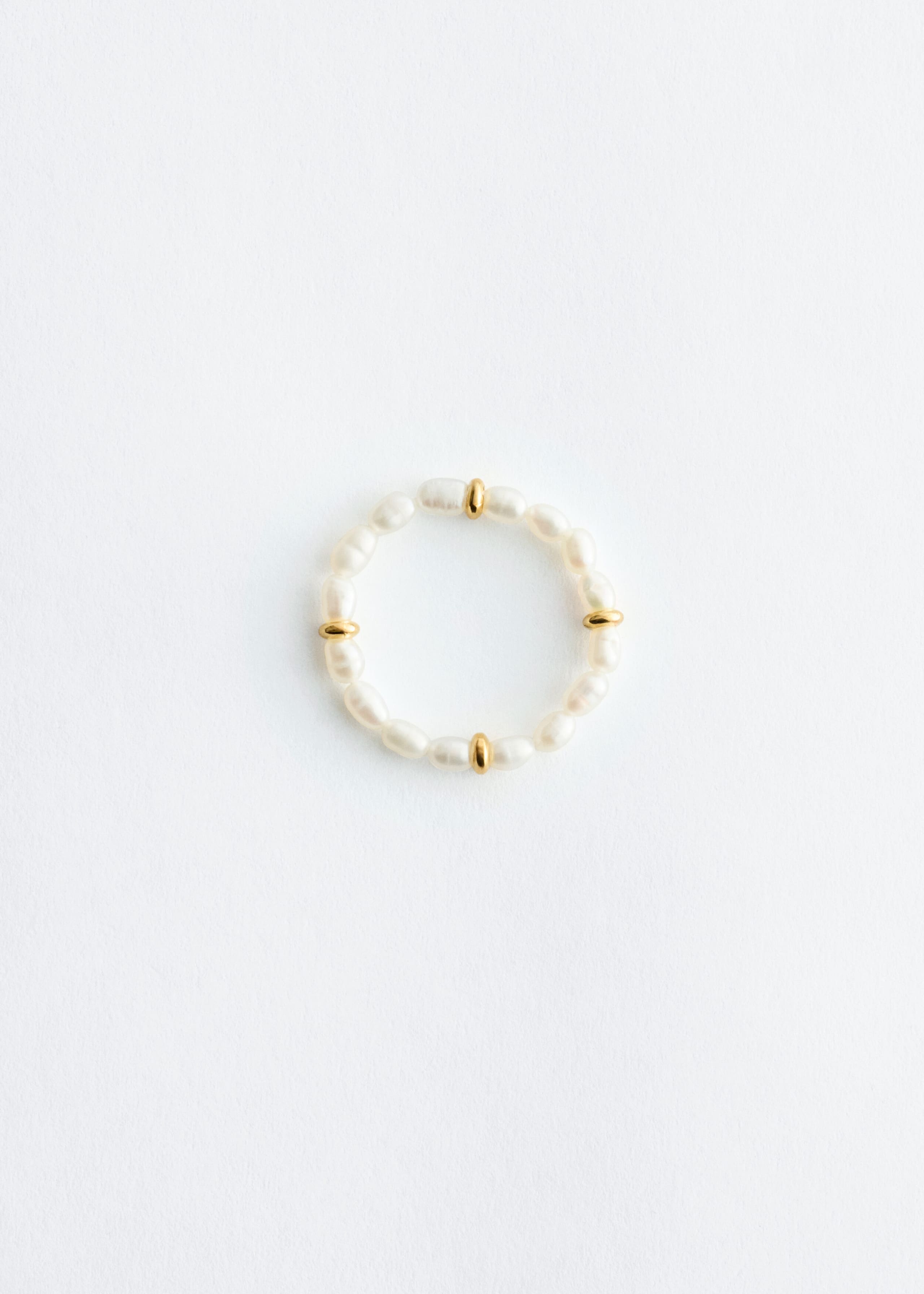 Ring med sötvattenspärlor – {{variantName}} – detaljerad beskrivning